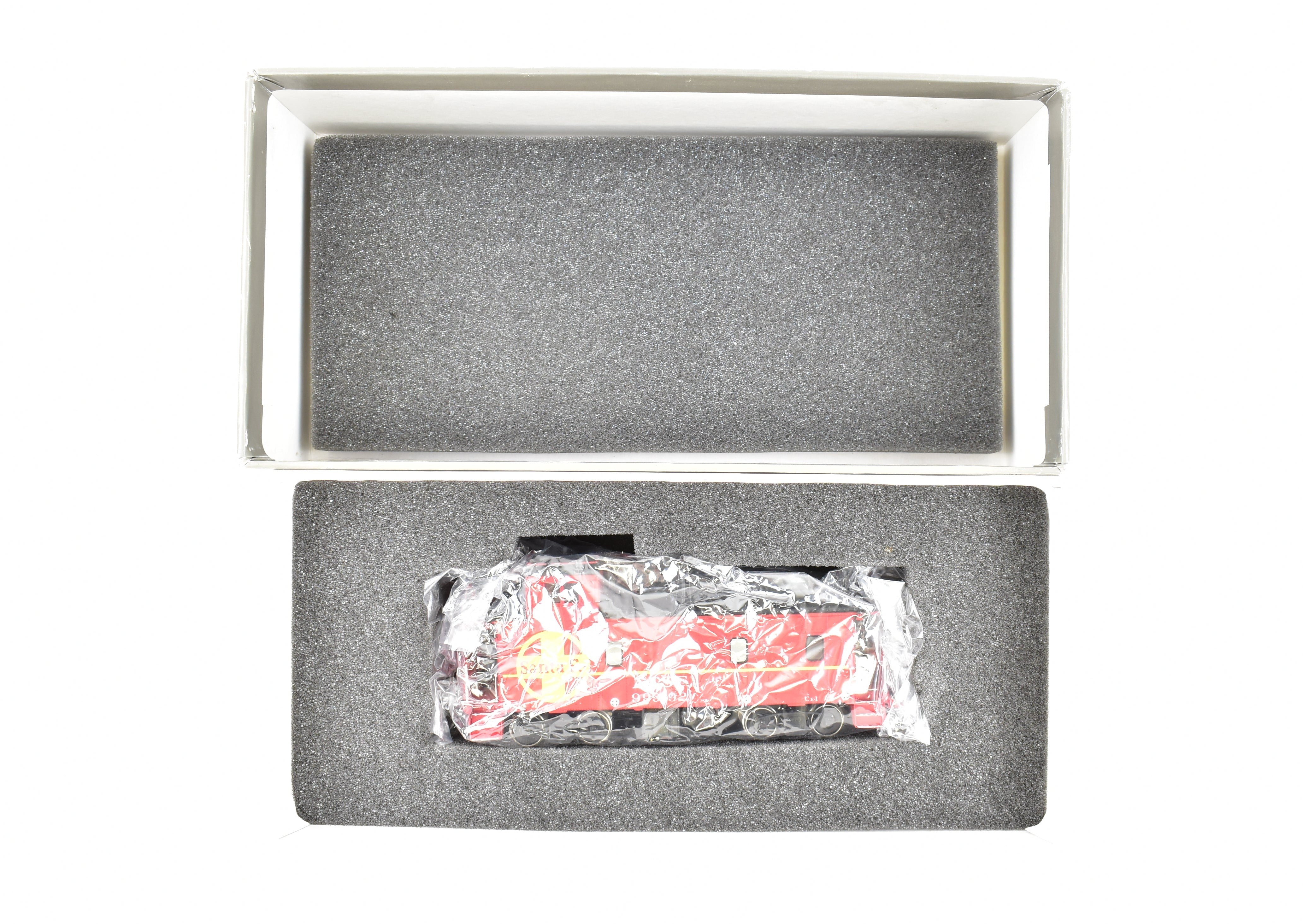 HO Scale Brass CIL Santa Fe Caboose - Challenger Imports AT & SF Class CE - 1 FP Model No. 999192, a Collectible Railroad Item