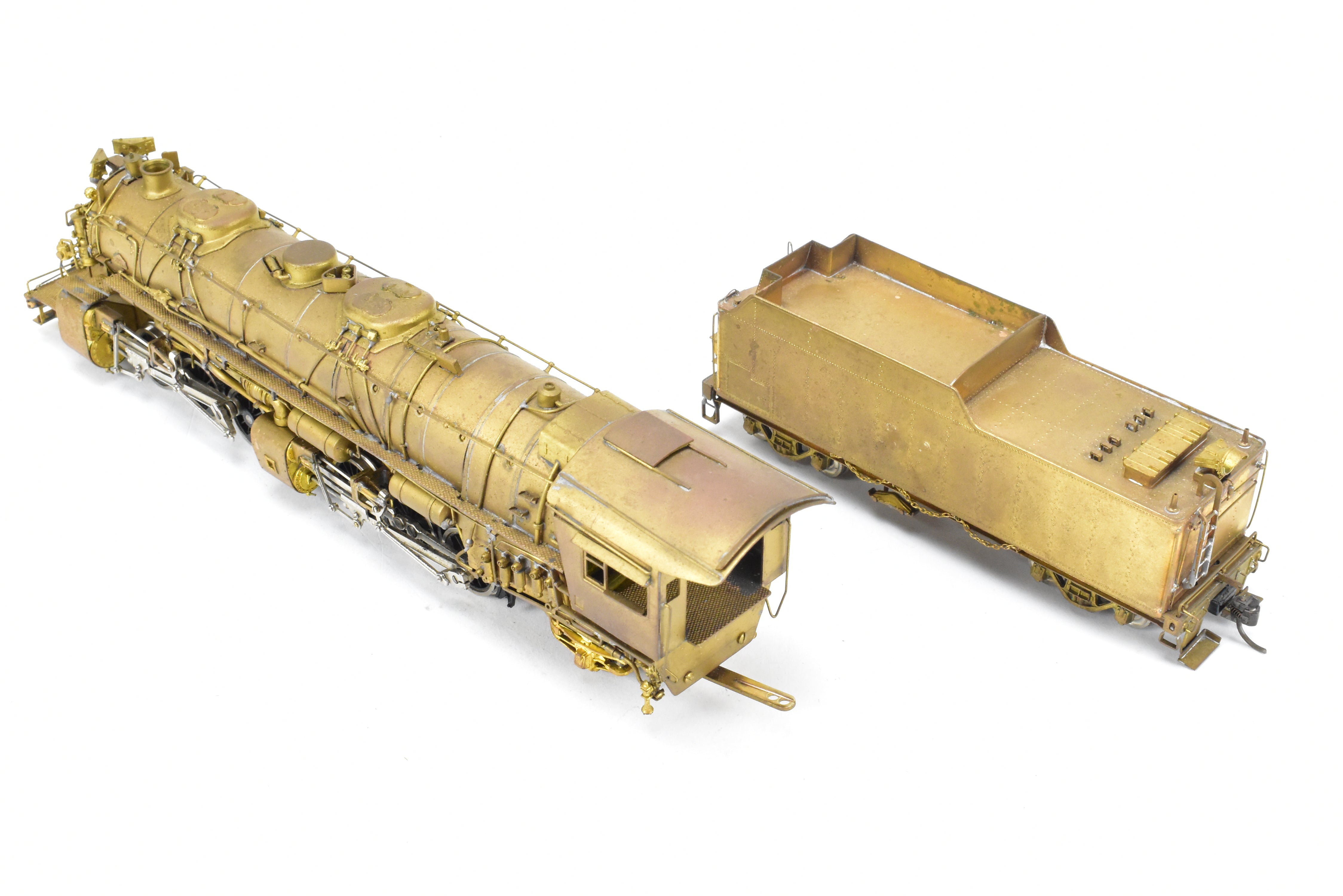 High - Quality HO Scale Brass Pacific Fast Mail (PFM) Model of United C&O - Chesapeake & Ohio H - 6 2 - 6 - 6 - 2 Steam Locomotive