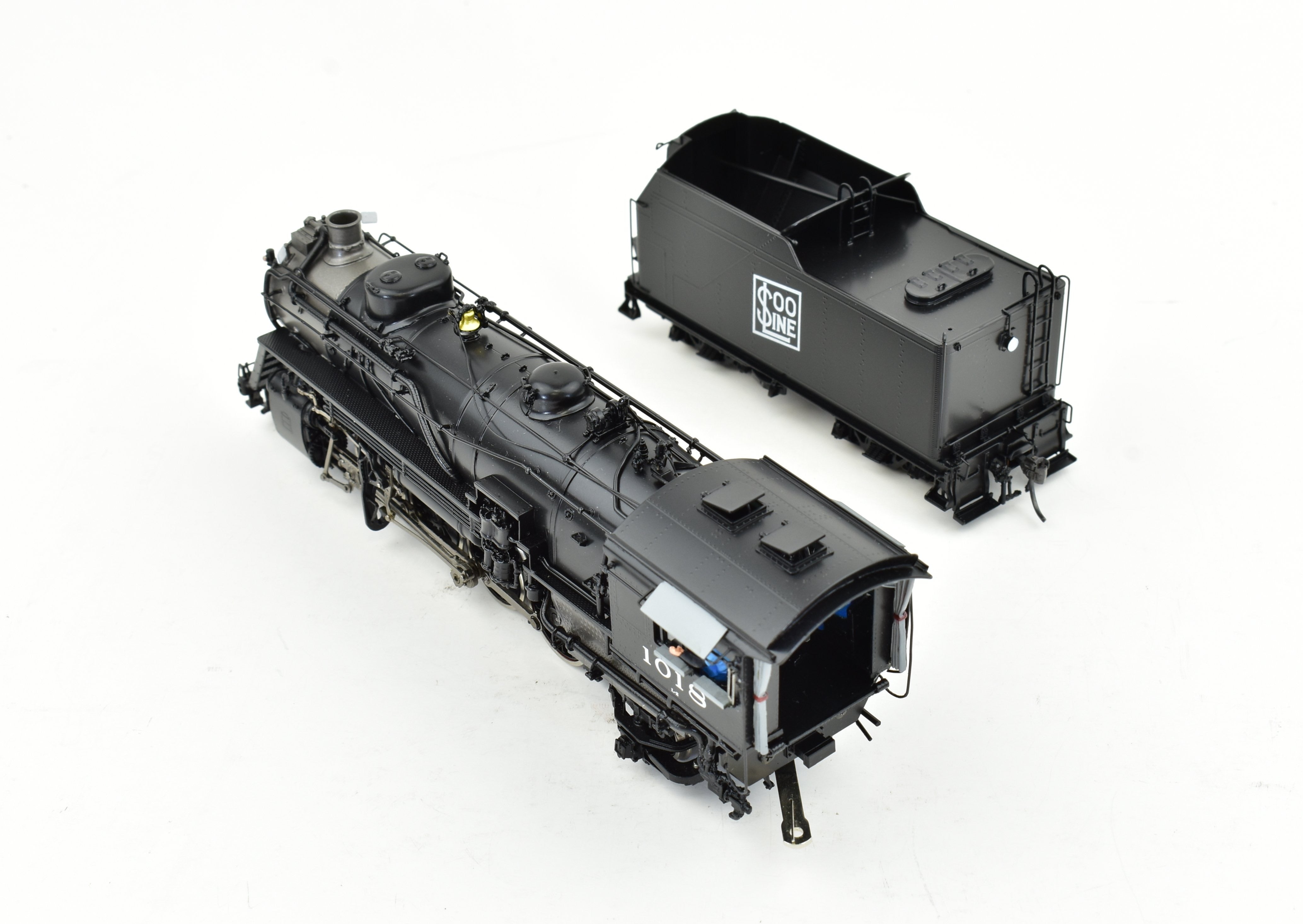 HO Scale Brass Model Train - Division Point Soo Line L2 2-8-2 Factory Painted Locomotive with #1018 Design