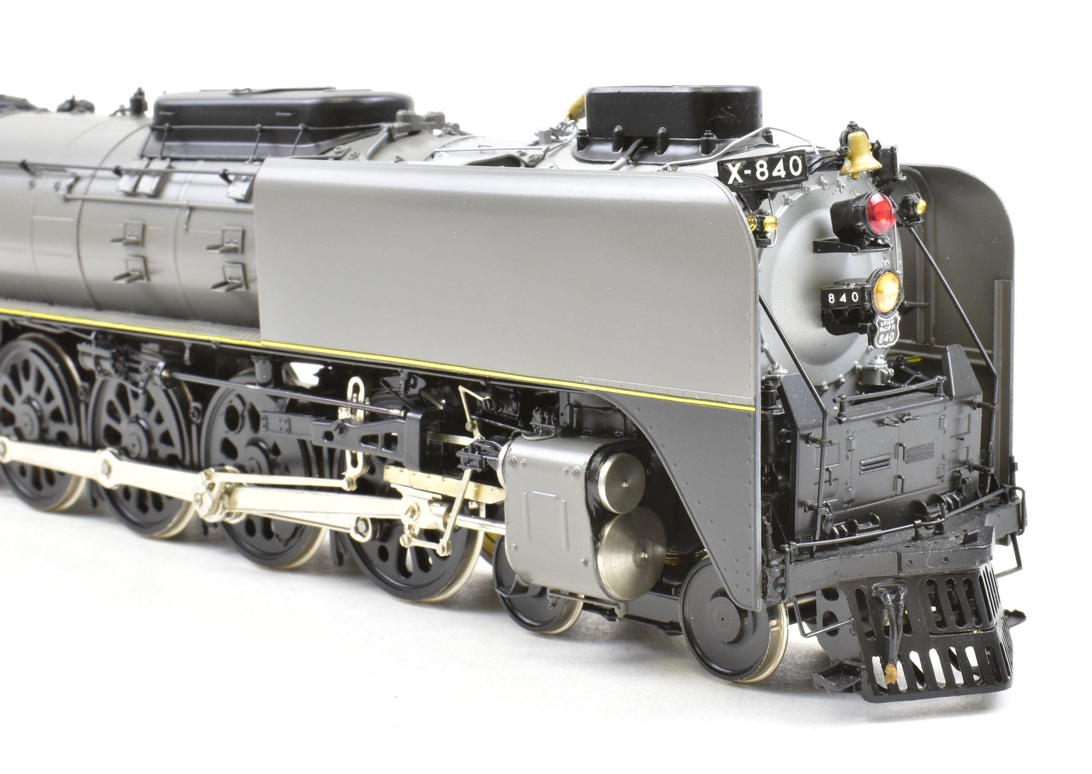 Overland Models Union Pacific FEF - 3 4 - 8 - 4 S Brass Factory Painted No. 840 TTG