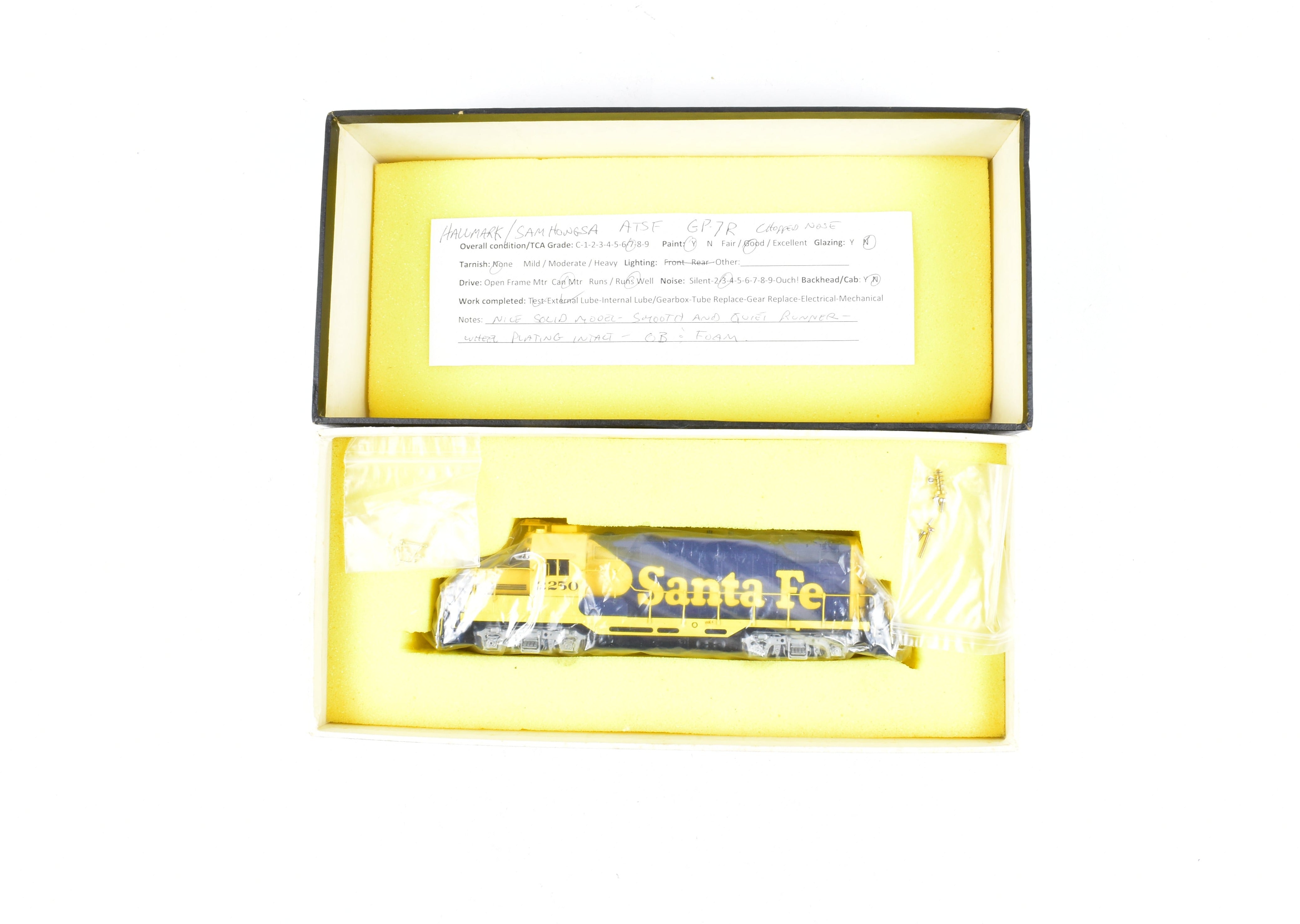 HO Scale Brass Hallmark Model ATSF - Santa Fe EMD GP - 7R Custom - Painted Railroad Locomotive Model