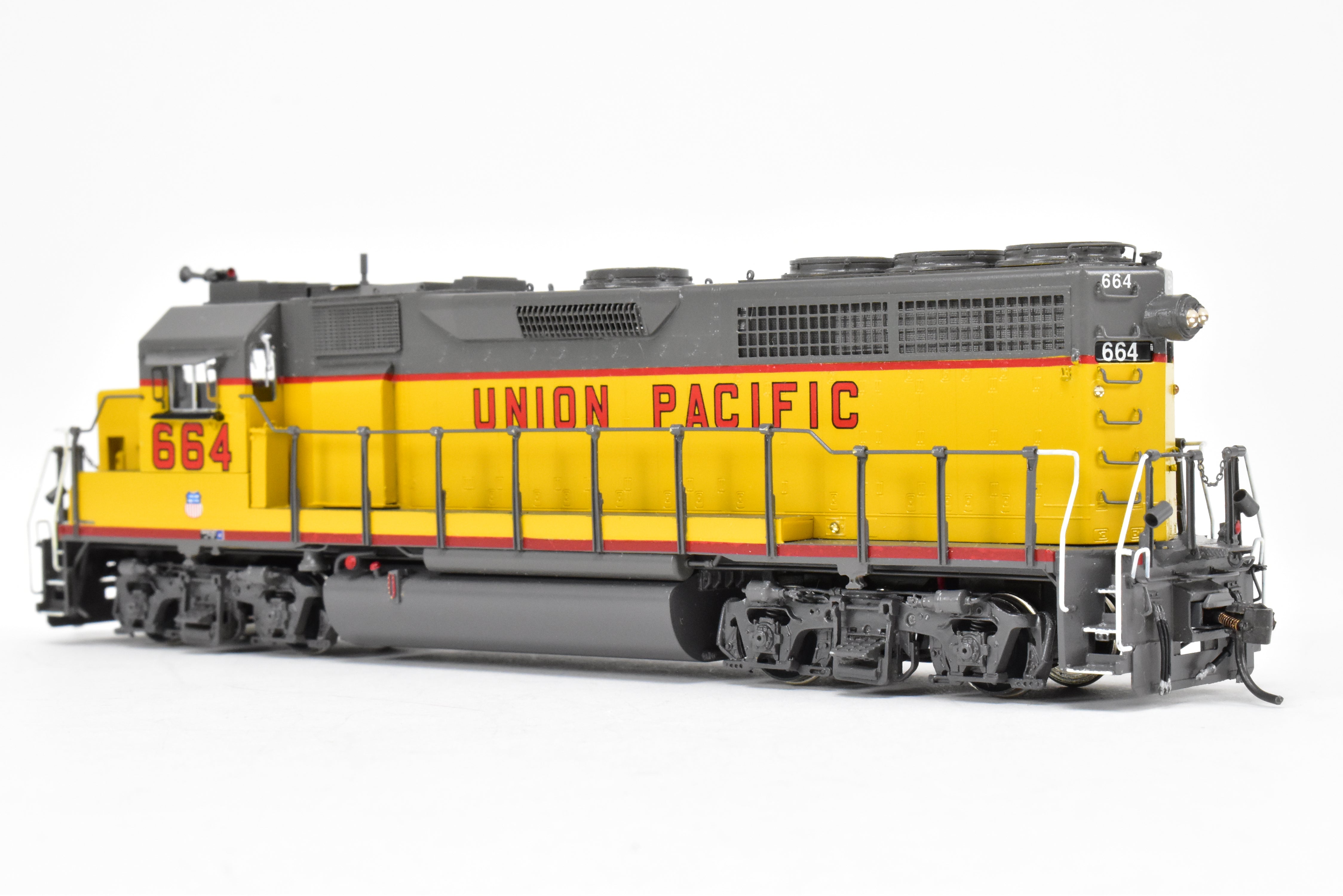 HO Scale Brass Locomotive Model - OMI - Overland Models, Inc. Union Pacific (Former WP) EMD GP40 Professionally Painted Engine #664