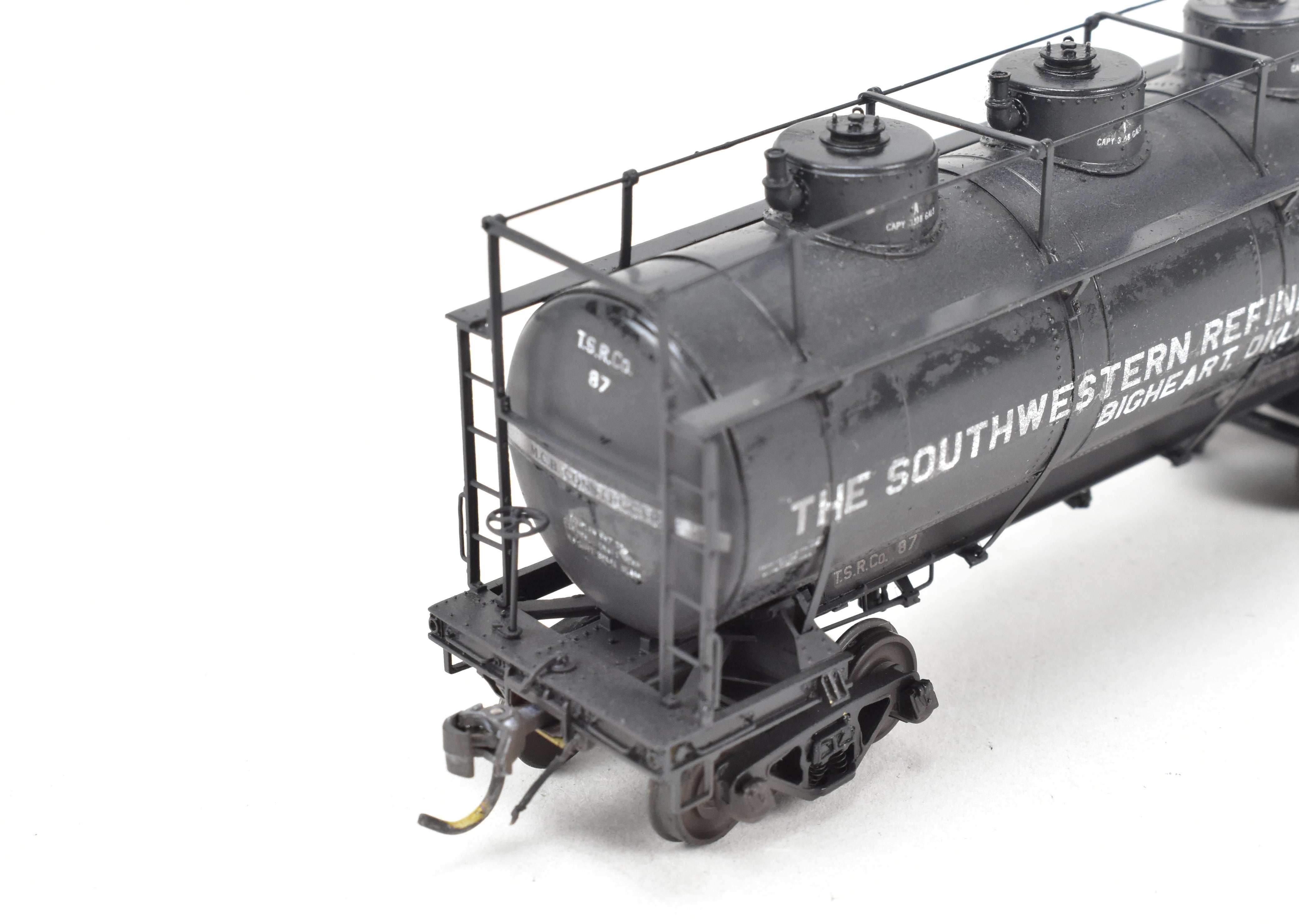 HO Scale Brass W&R - W&R Enterprises Various Roads AC&F 10,000 Gallon 3-Dome Tank Car with High Walkway for Model Railroad Collection