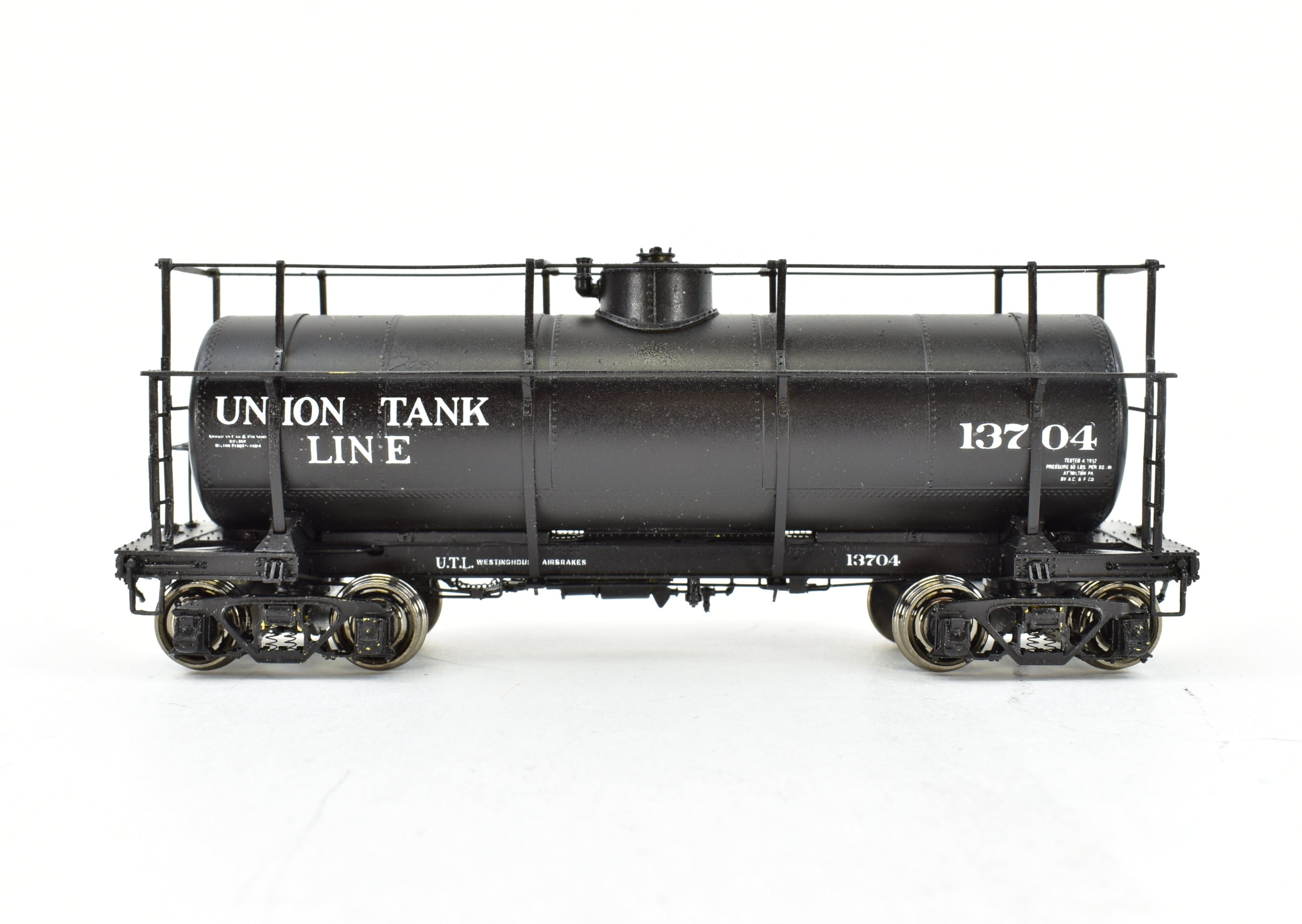 High - Quality HO Scale Brass W&R Union Tank Lines 6000 Gallon High Walkway Tank Car with One Dome CP by W&R Enterprises
