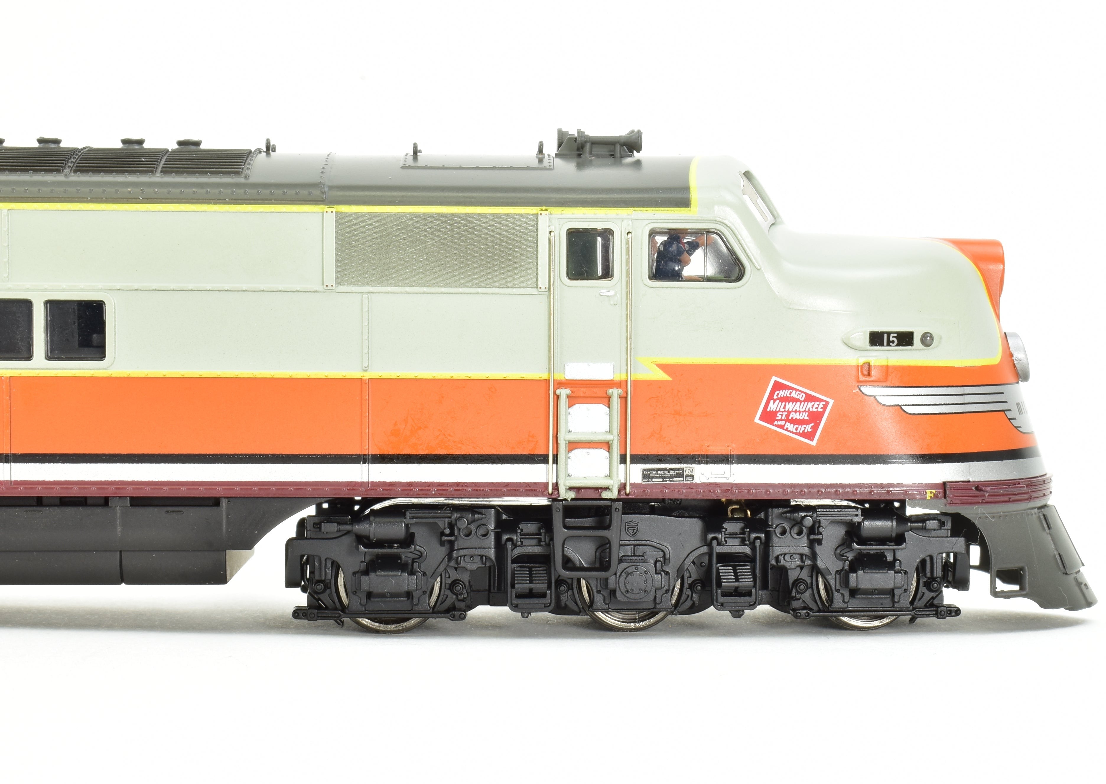 Broadway Limited Imports MILW Milwaukee Road E6A/A Set with QSI DCC, Sound & Spare Parts