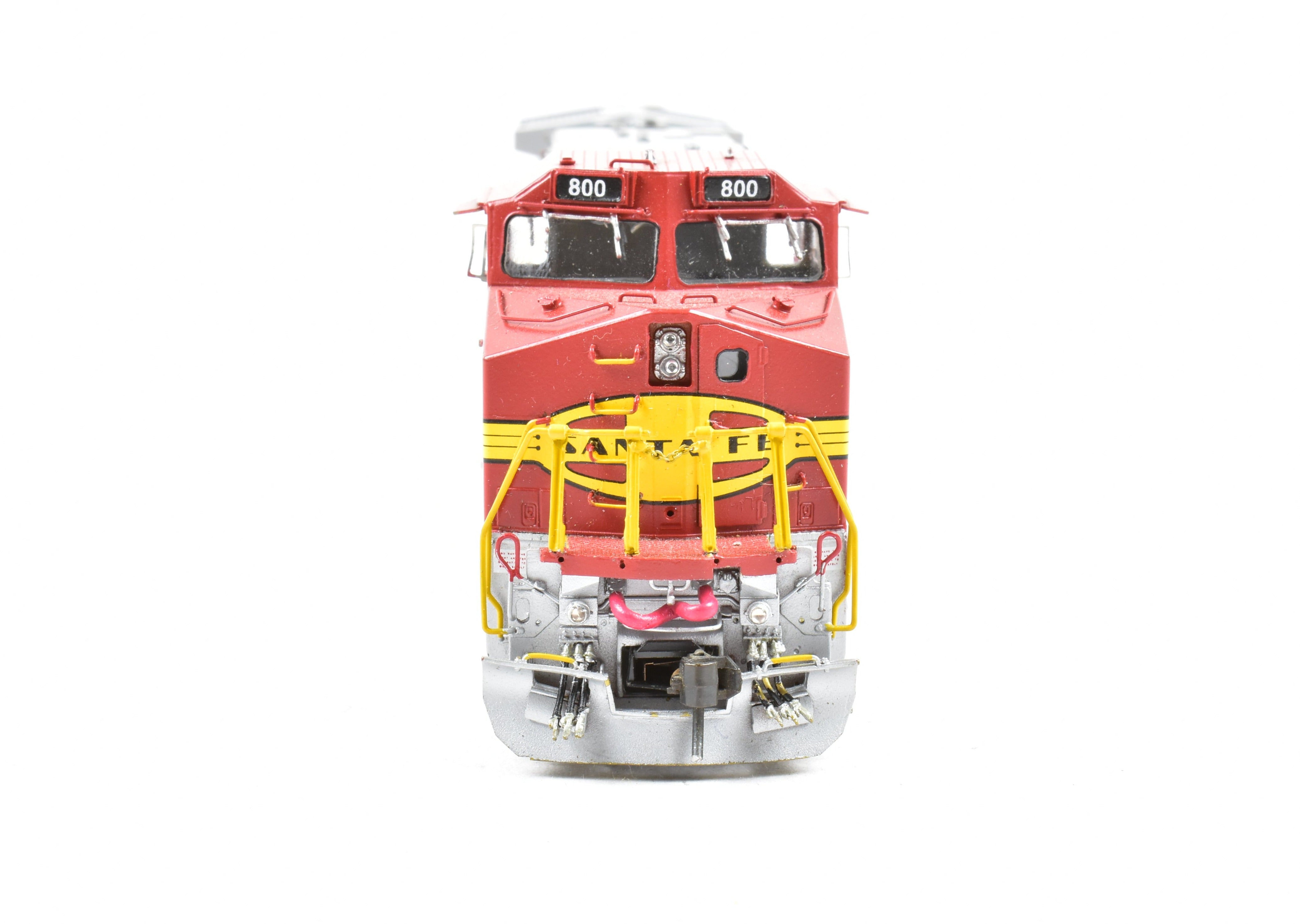HO Scale Brass Model Train - Overland Models Inc. (OMI) AT&SF - Santa Fe Dash 8 - 40CW Gullwing Cab Locomotive with Custom Painting