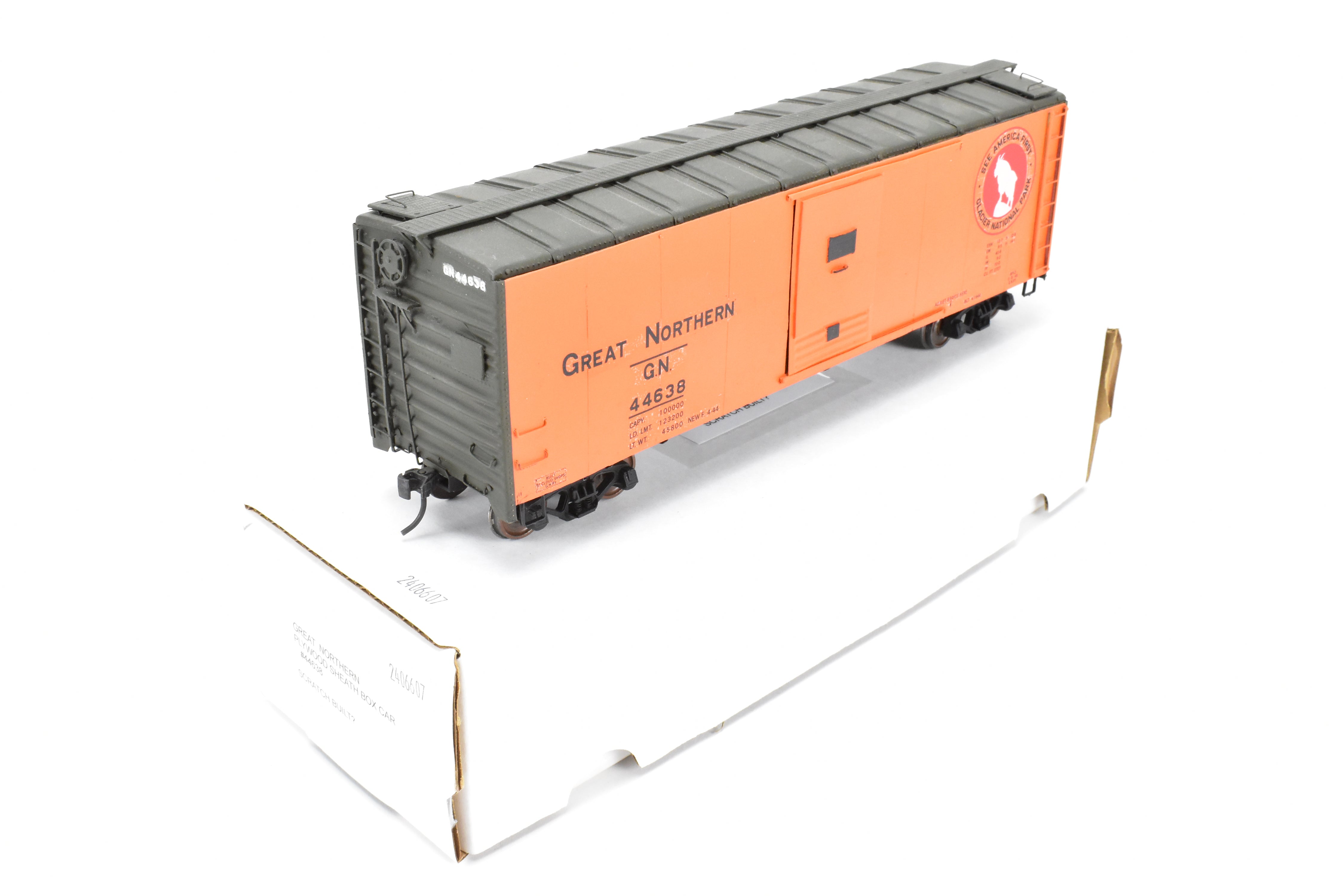 O Scale Metal GN - Great Northern 40' Plywood Boxcar with Excellent Build and Custom Paint