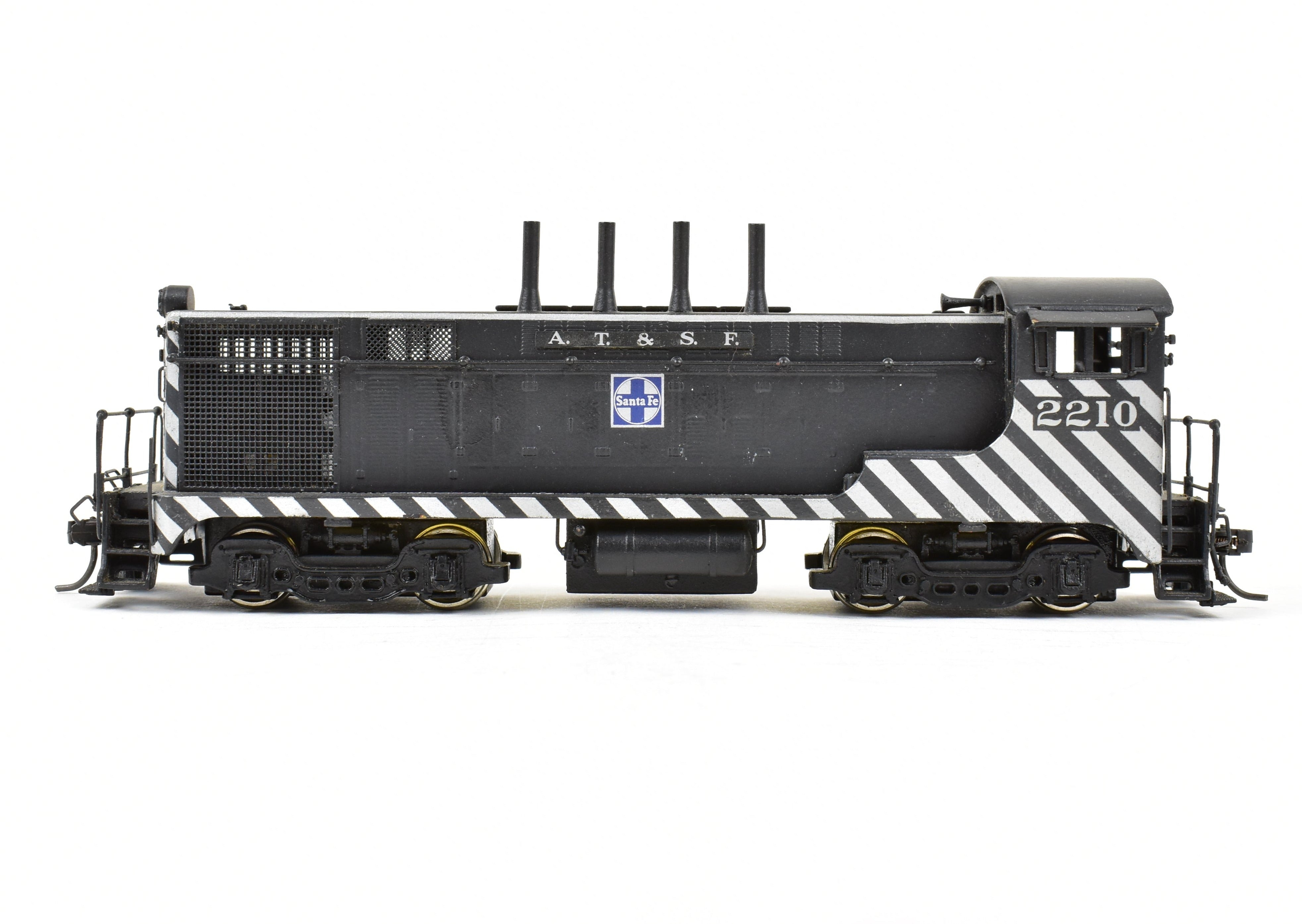 HO Scale Brass Hallmark Models ATSF - Santa Fe Baldwin VO - 1000 Diesel Switcher Model of the 1939 Version with Custom Painting