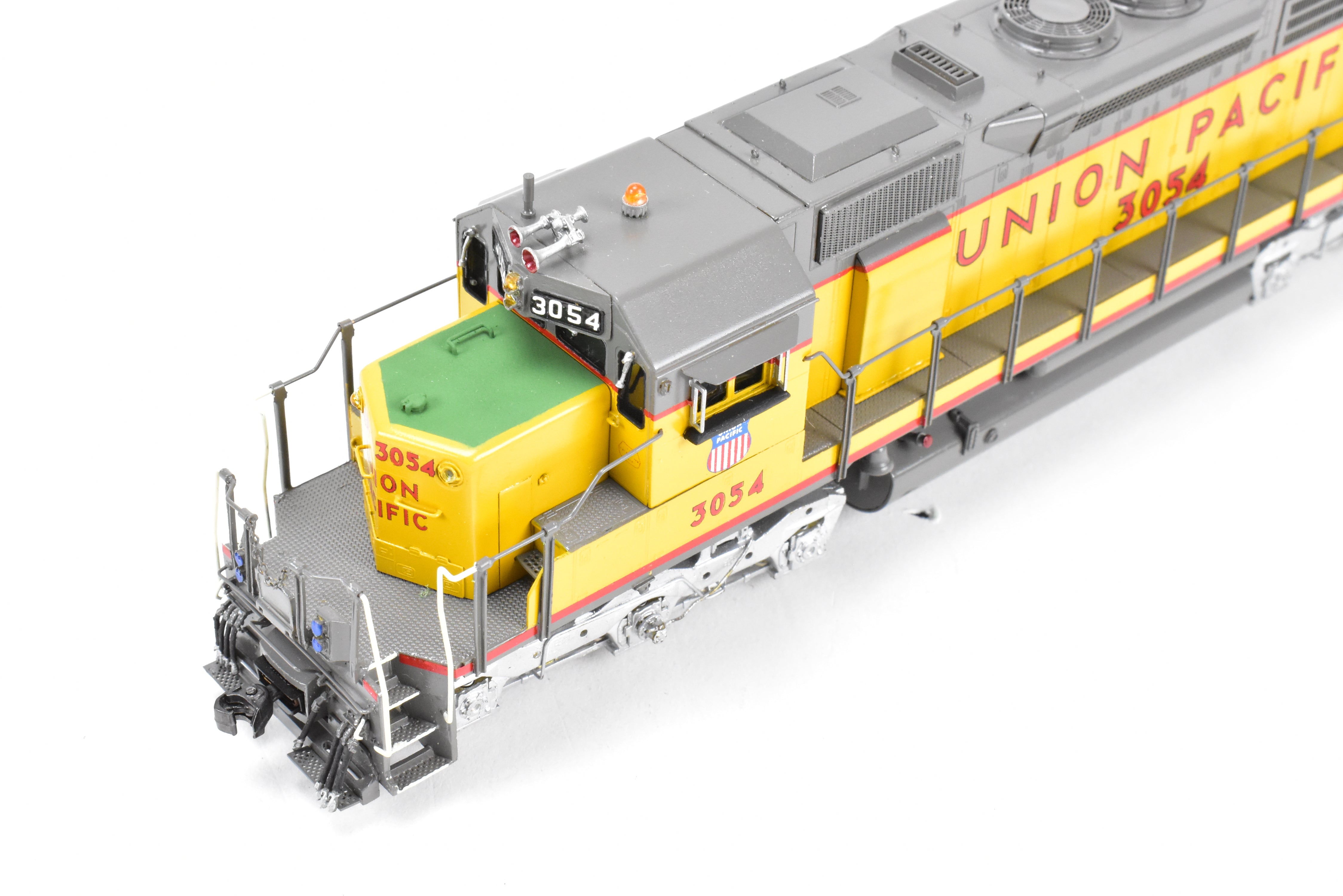 HO Scale Brass Model Train - Overland Models Inc. Union Pacific EMD SD40 Low Hood Locomotive with Dynamic Brakes, Low Mounted Brake Cylinders, Custom Painted as UP No. 3054