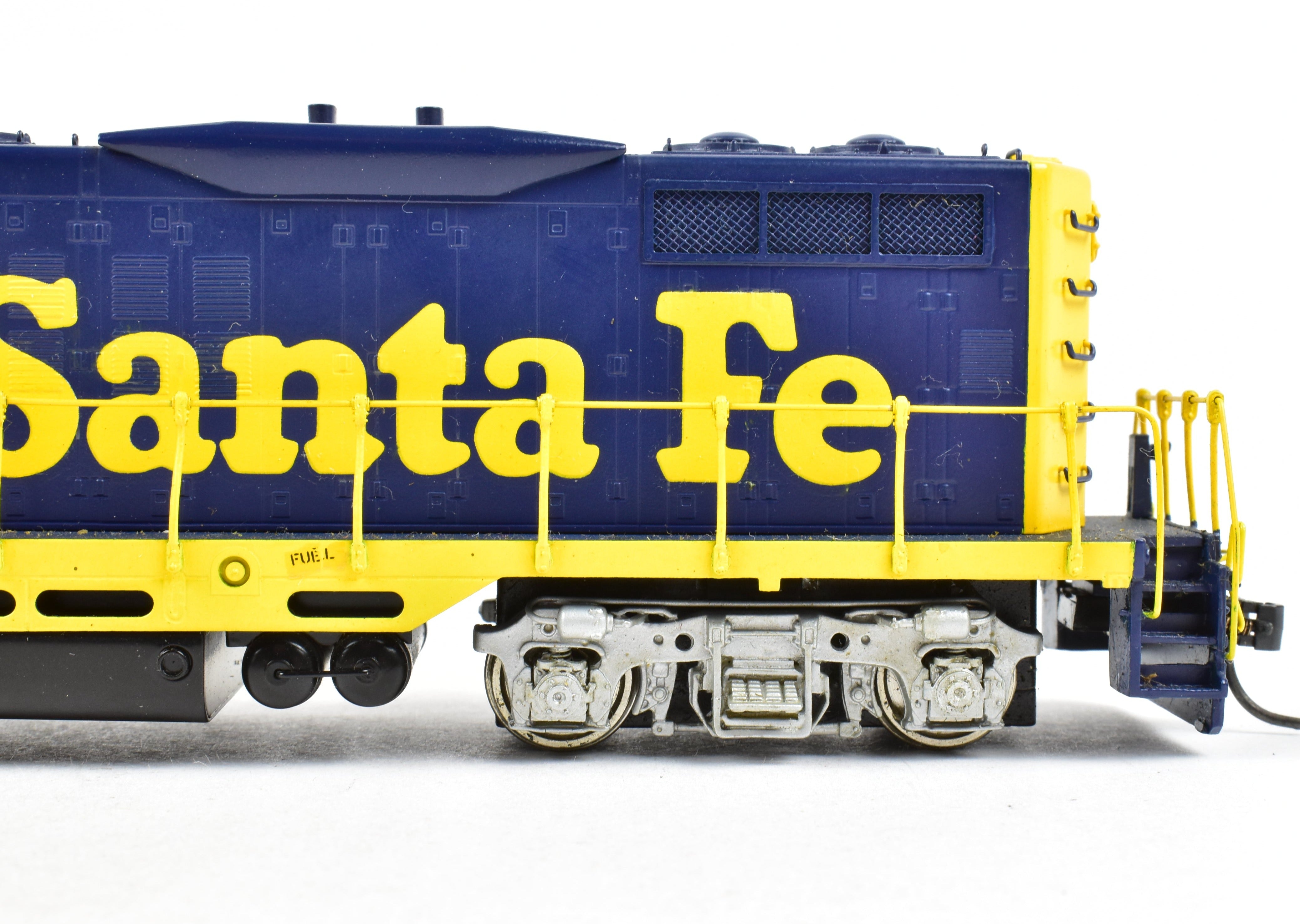 HO Scale Brass Hallmark Model ATSF - Santa Fe EMD GP - 7R Custom - Painted Railroad Locomotive Model