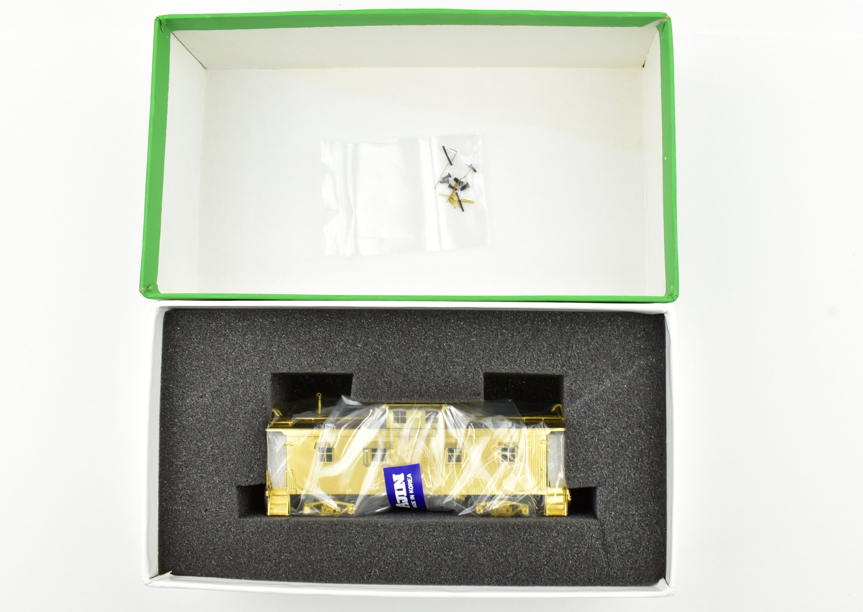 HO Scale Brass OMI - Overland Models, Inc. Atlantic Coast Line M-3 Wood Sheath Caboose Model