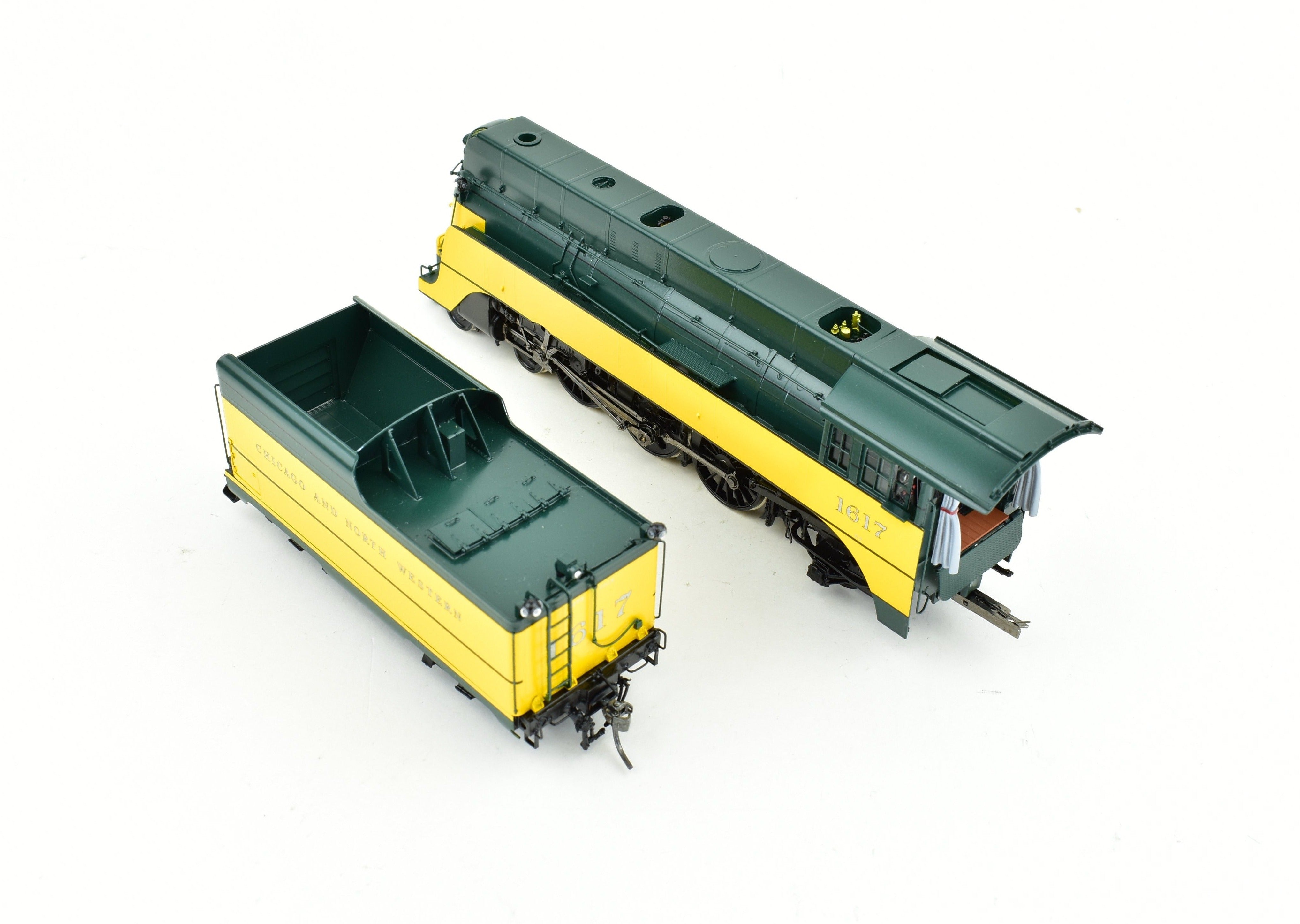 HO Scale Precision Brass C&NW Chicago & North Western 4-6-2 Streamlined #1617 Yellow Jacket FP