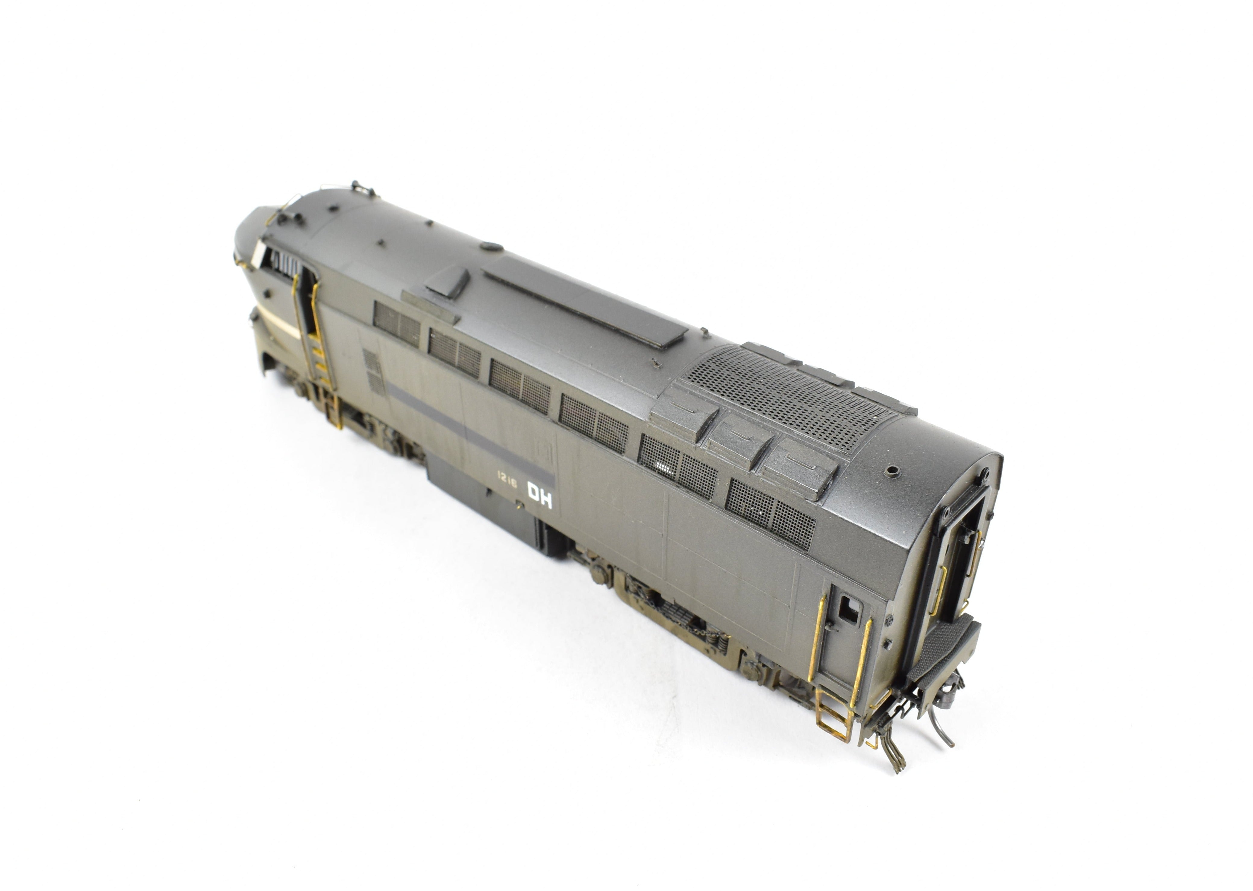 HO Scale Brass Model Train - Overland Models, Inc. (OMI) Delaware and Hudson (D&H) BLW RF-16 Shark Nose A-unit CP in New York Central (NYC)/Delaware and Hudson (D&H) Patch No. 1216