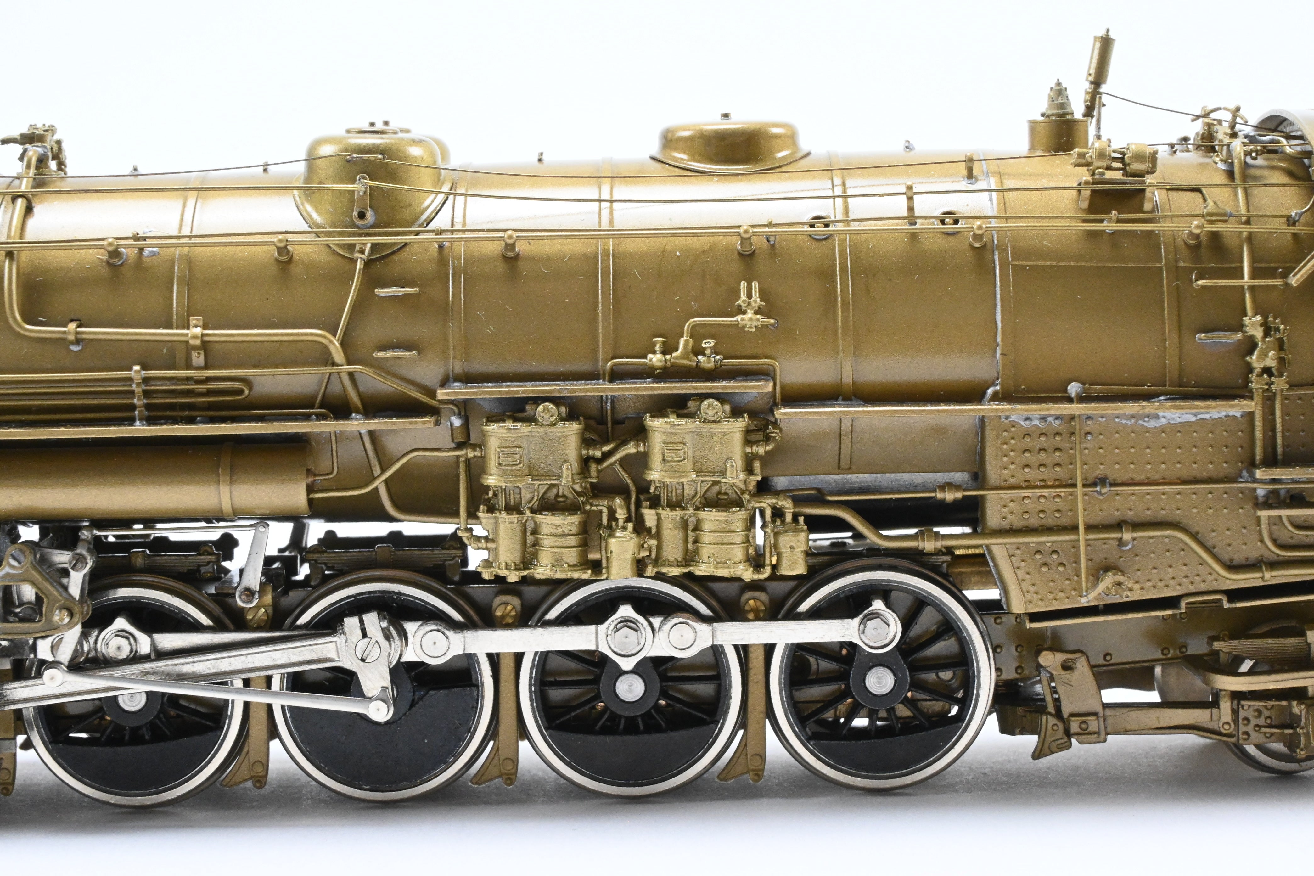 HO Scale Brass Pacific Fast Mail (PFM) Model Train - United D&RGW - Denver & Rio Grande Western 2-10-2 Early Version F-81 Crown Model with High - Detail Features