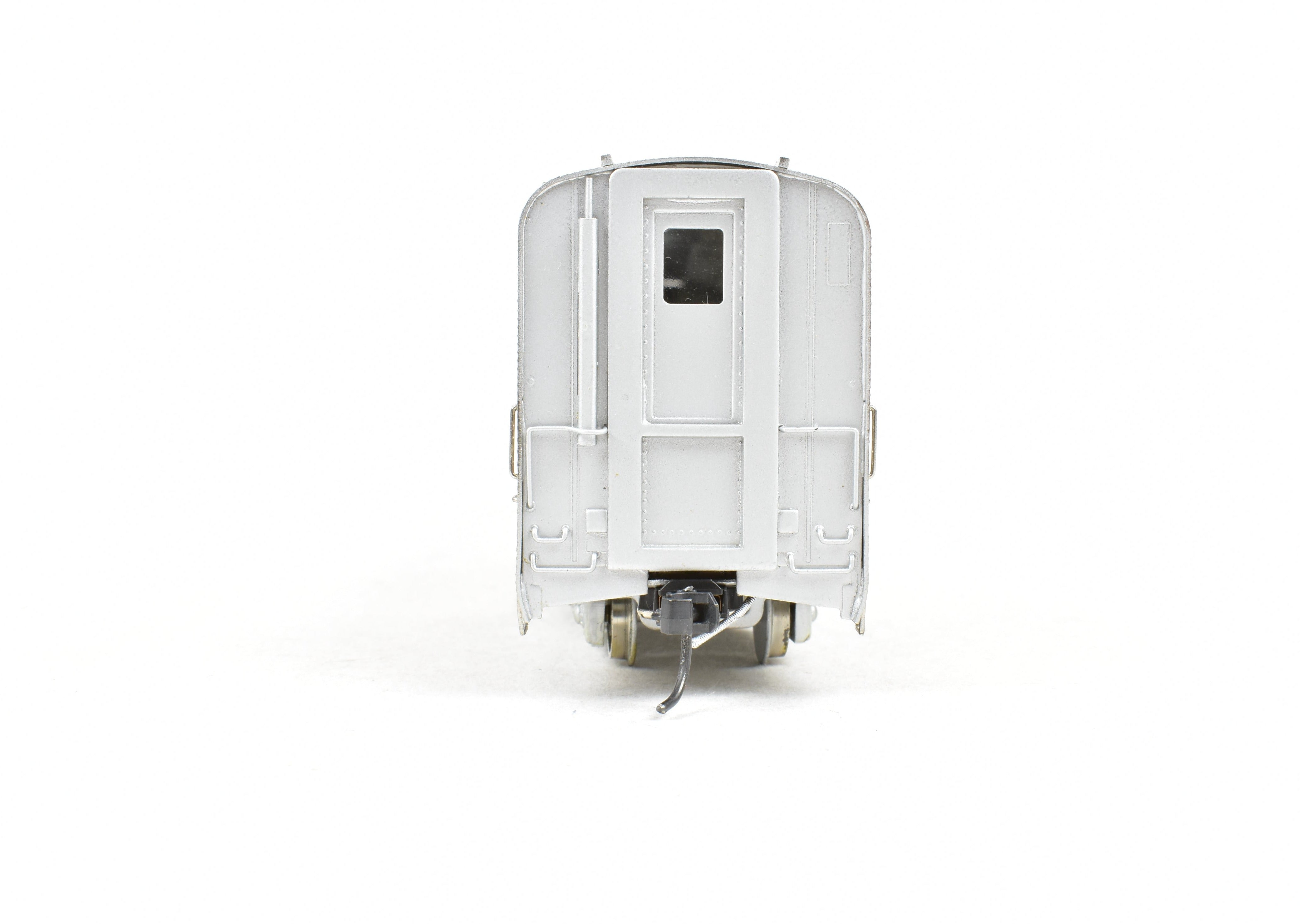 HO Scale Brass Model - Hi - Country Brass ATSF Santa Fe 500 Series High - Level Transition Chair Car Number 528