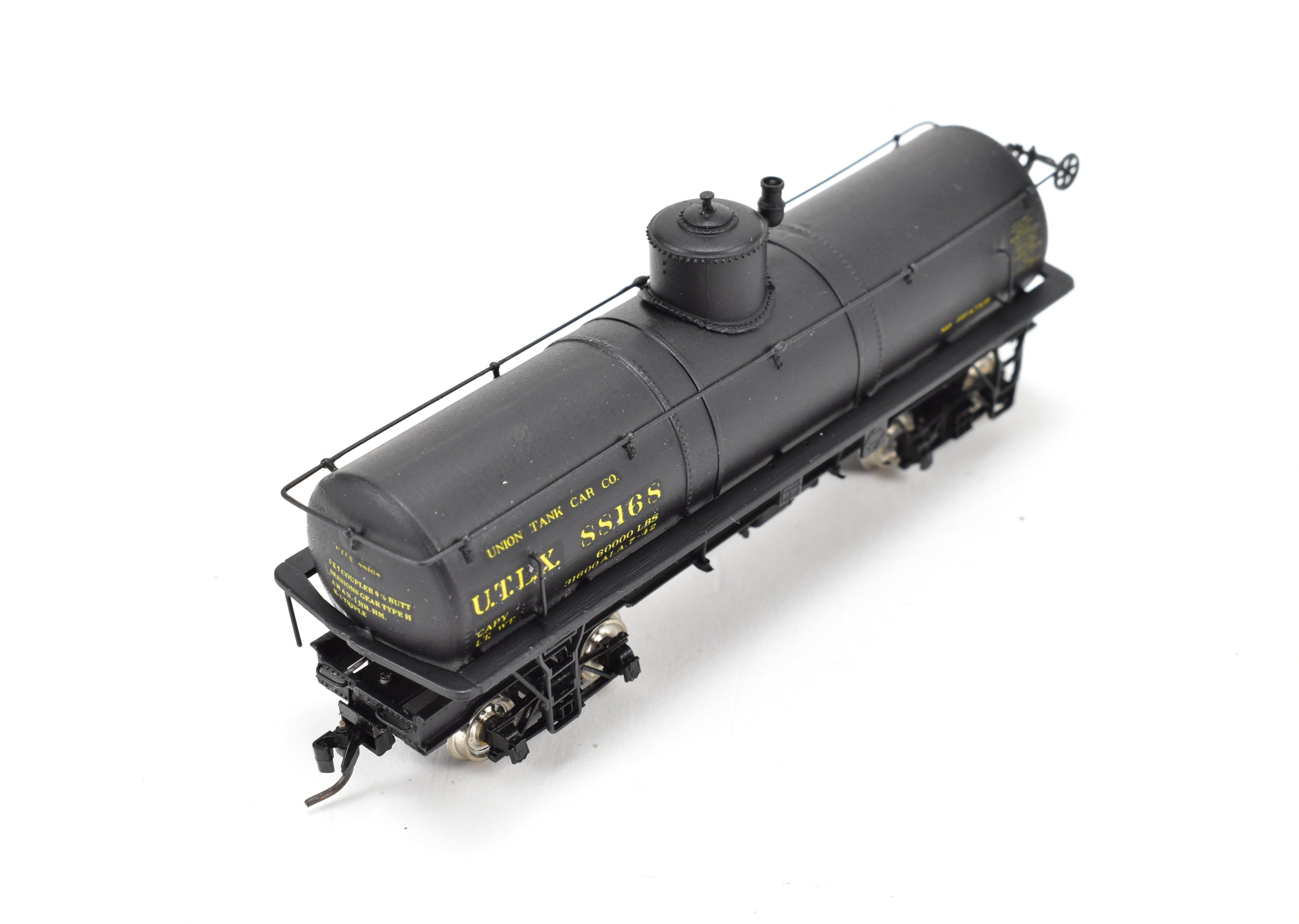 HOn3 Scale Plastic Model PSC - Precision Scale Co. UTLX 88168 Narrow Frame Tank Car, Assembled and Professionally Custom Painted