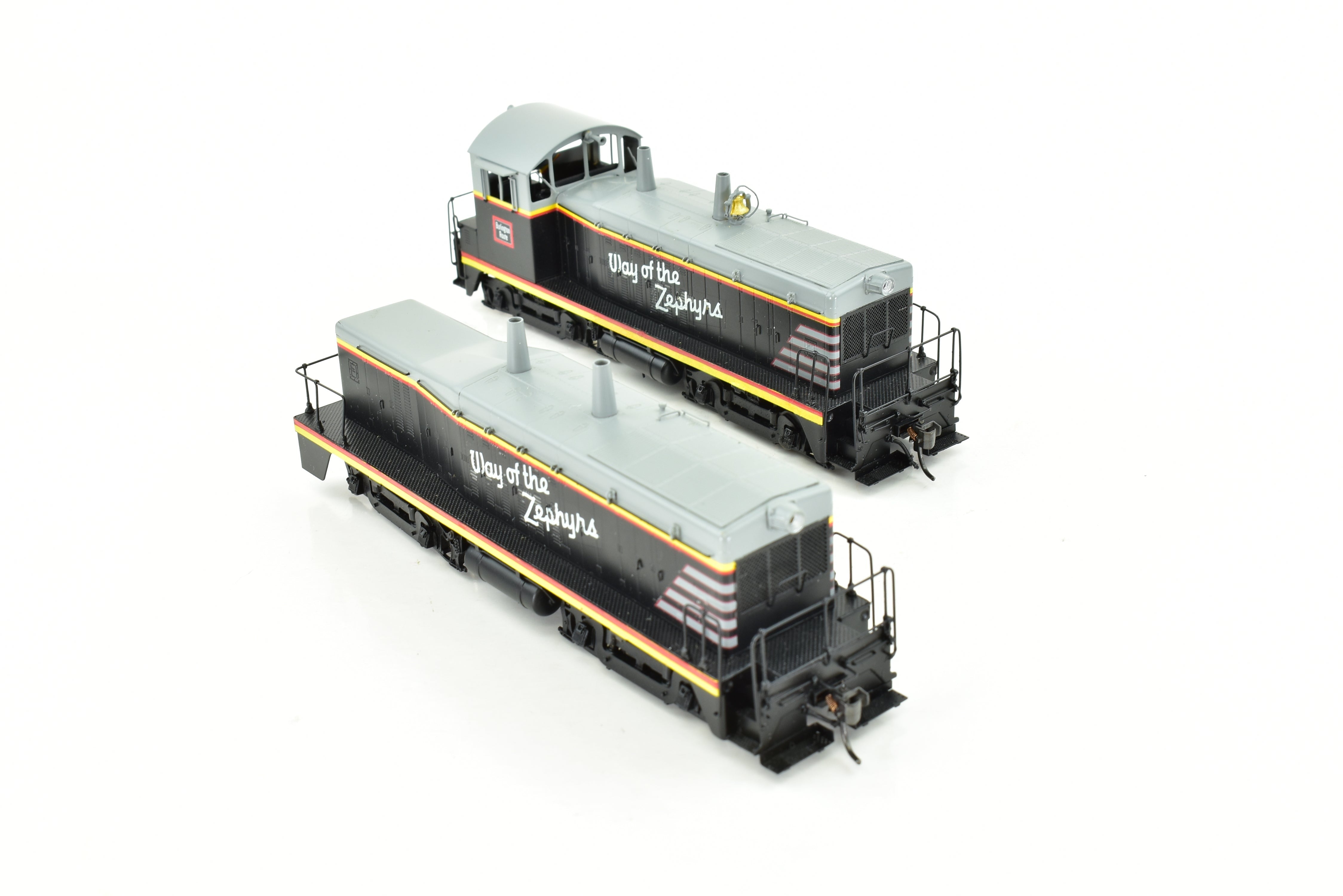 HO Scale Brass Oriental Limited CB&Q Burlington Route EMD TR-2 Cow and Calf Switcher Set