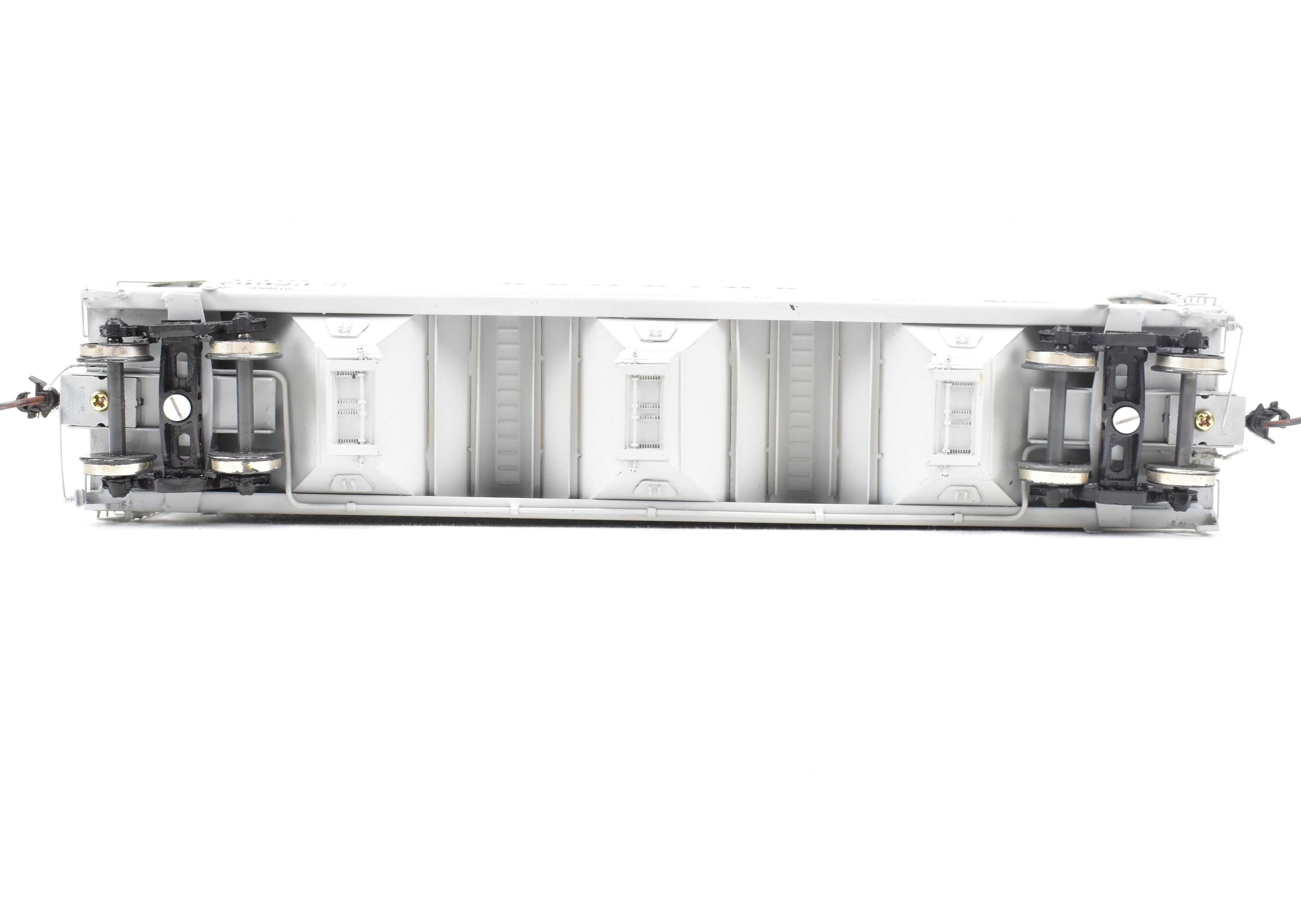HO Scale Brass Model Train - Overland Models, Inc. (OMI) Reading RDG ACF 3 - Bay Centerflow 4650 Covered Hopper with 3 Long Hatches, CP No. 79923
