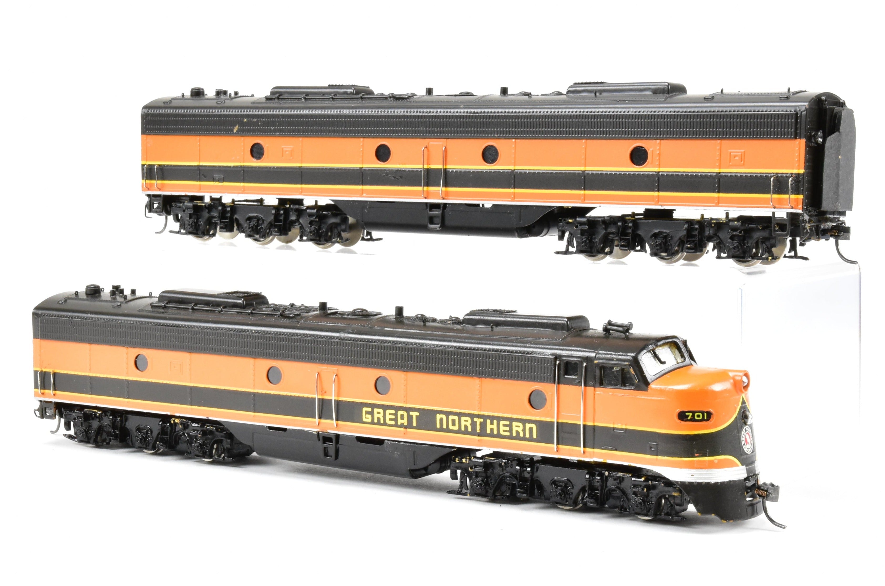 HO Scale Brass Balboa Great Northern EMD E - 8 A/B Set Passenger Diesel Locomotives for the Empire Builder Route