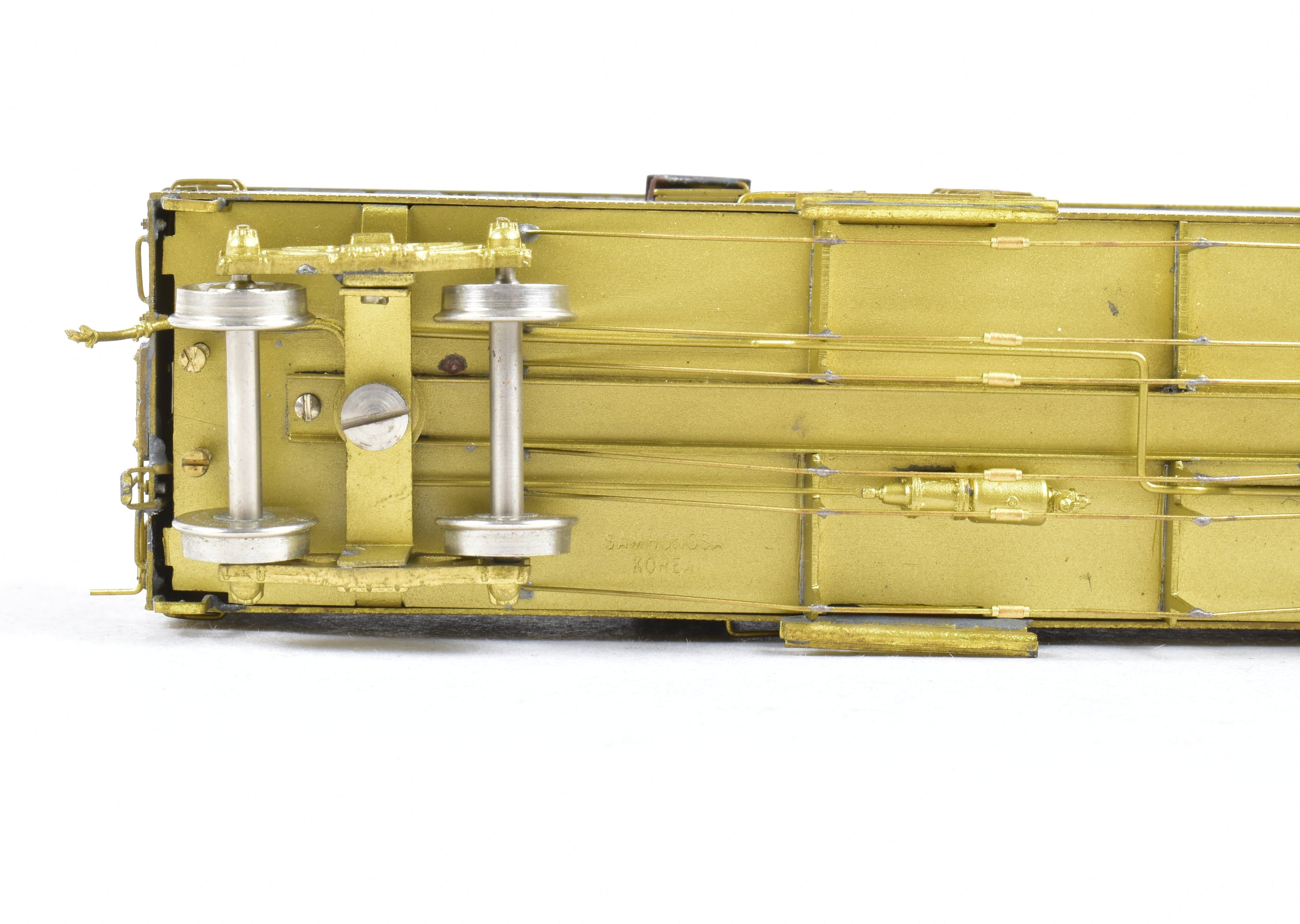 1987 HO Brass ATSF - Santa Fe Caboose with Open - Air Seats by Key Imports