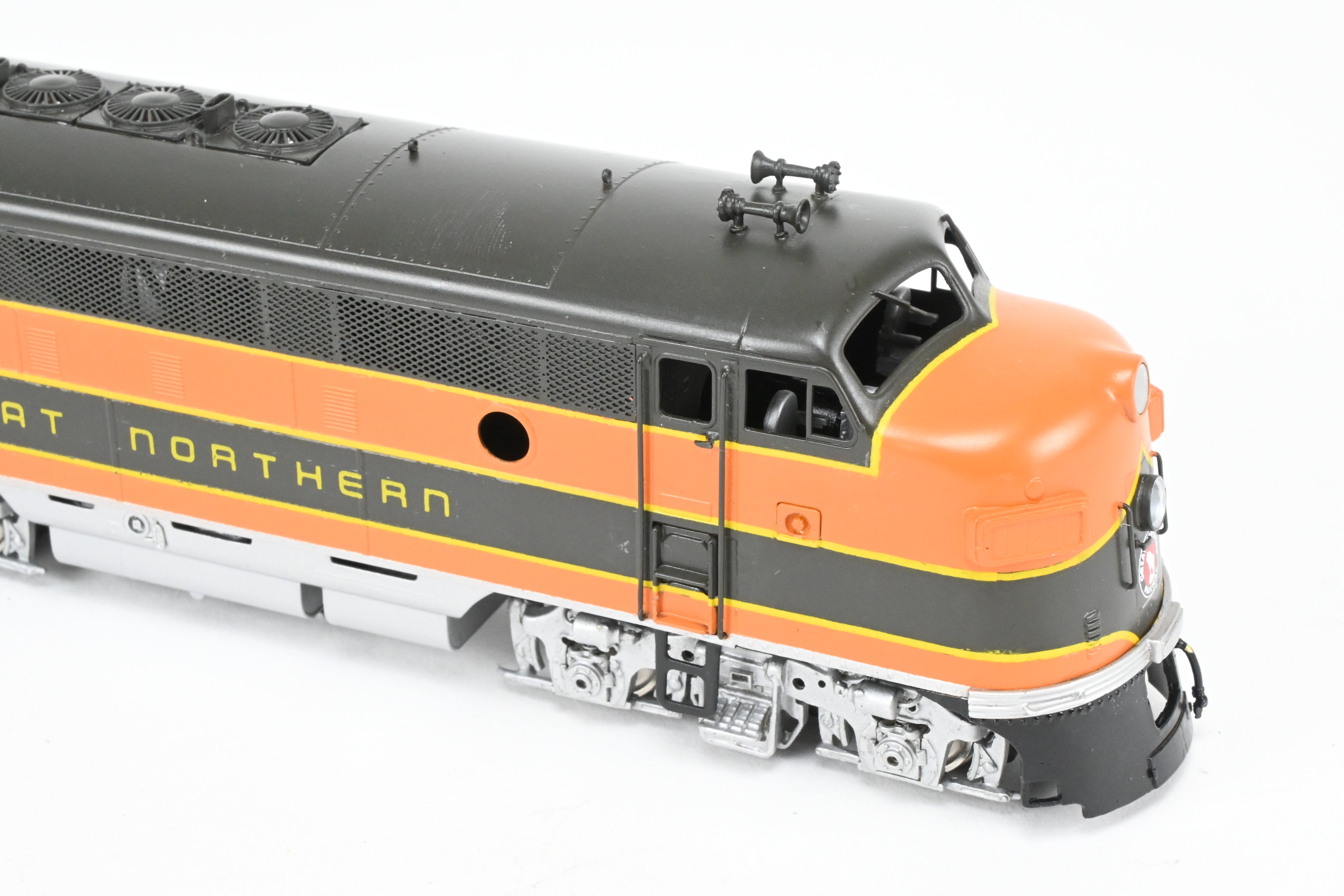HO Scale Brass Model Train - Oriental Limited Great Northern EMD F3A/F3B 1500 HP Phase II/III FP Passenger Scheme Replica