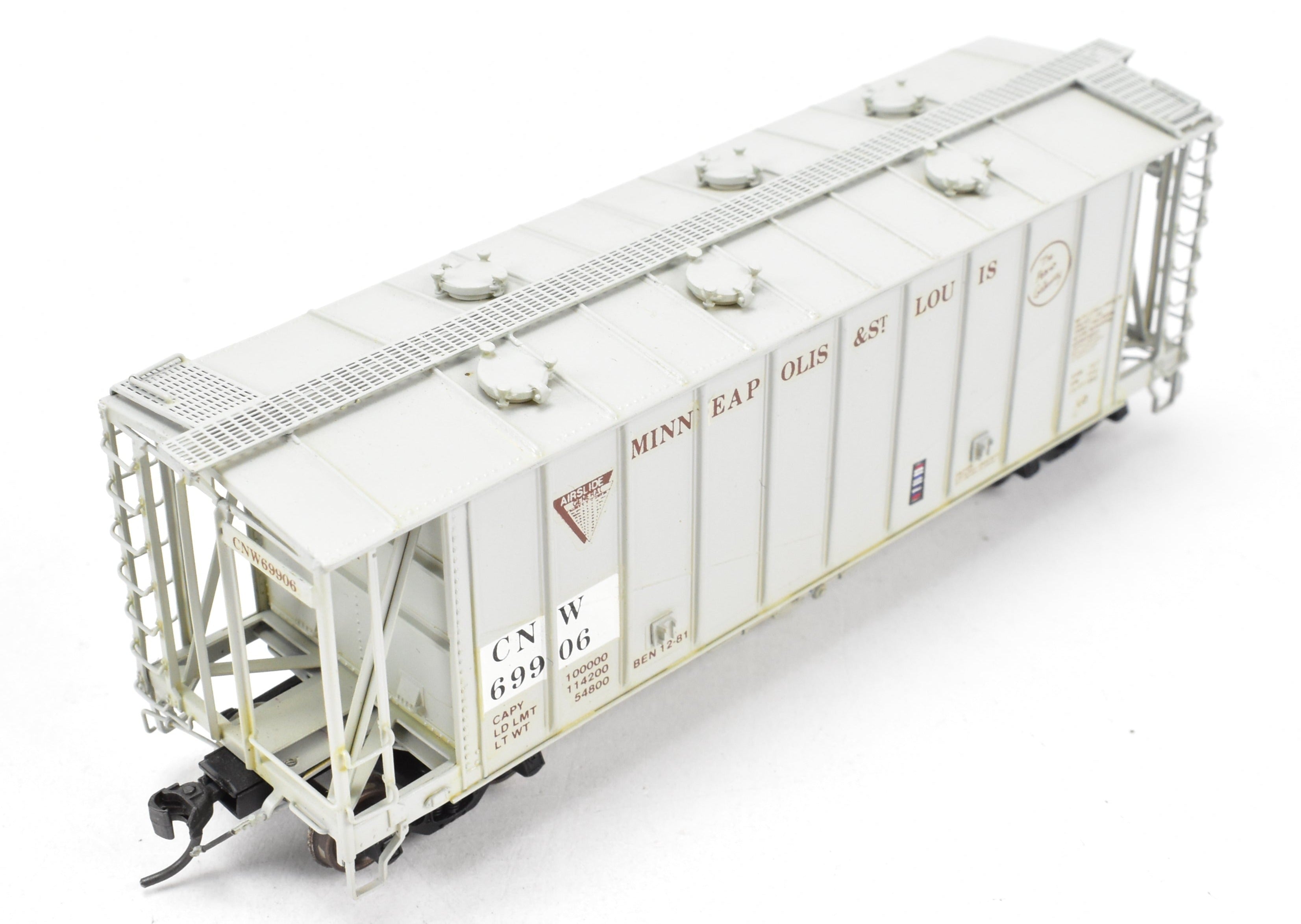 HO Brass OMI Airslide Covered Hopper - M&StL with C&NW Patch CP 69906