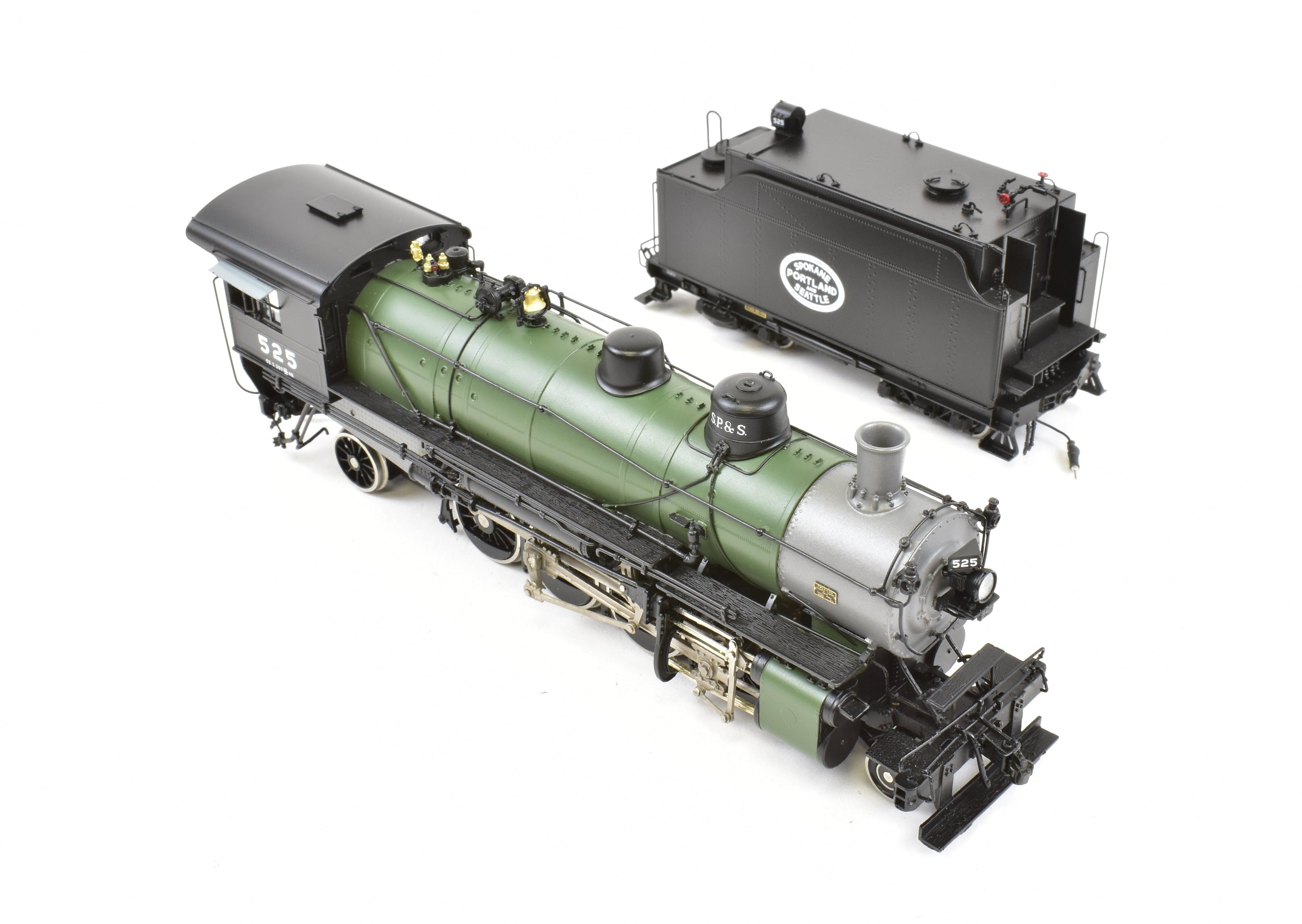 HO Scale Brass Model Train - W&R Enterprises SP&S - Spokane, Portland & Seattle Railway Class O - 2 2 - 8 - 2 FP Glacier Scheme Locomotive No. 525