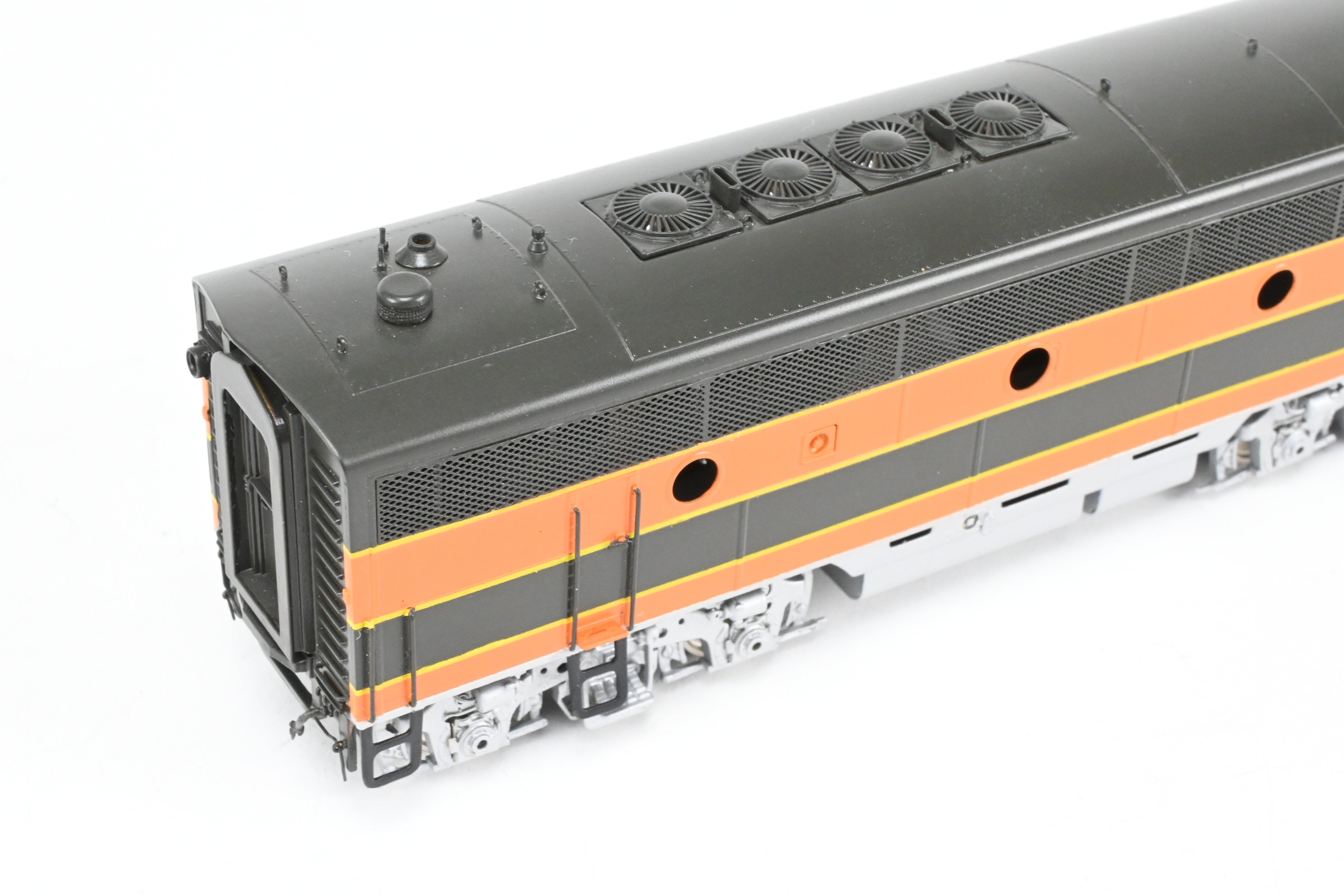 HO Scale Brass Model Train - Oriental Limited Great Northern EMD F3A/F3B 1500 HP Phase II/III FP Passenger Scheme Replica
