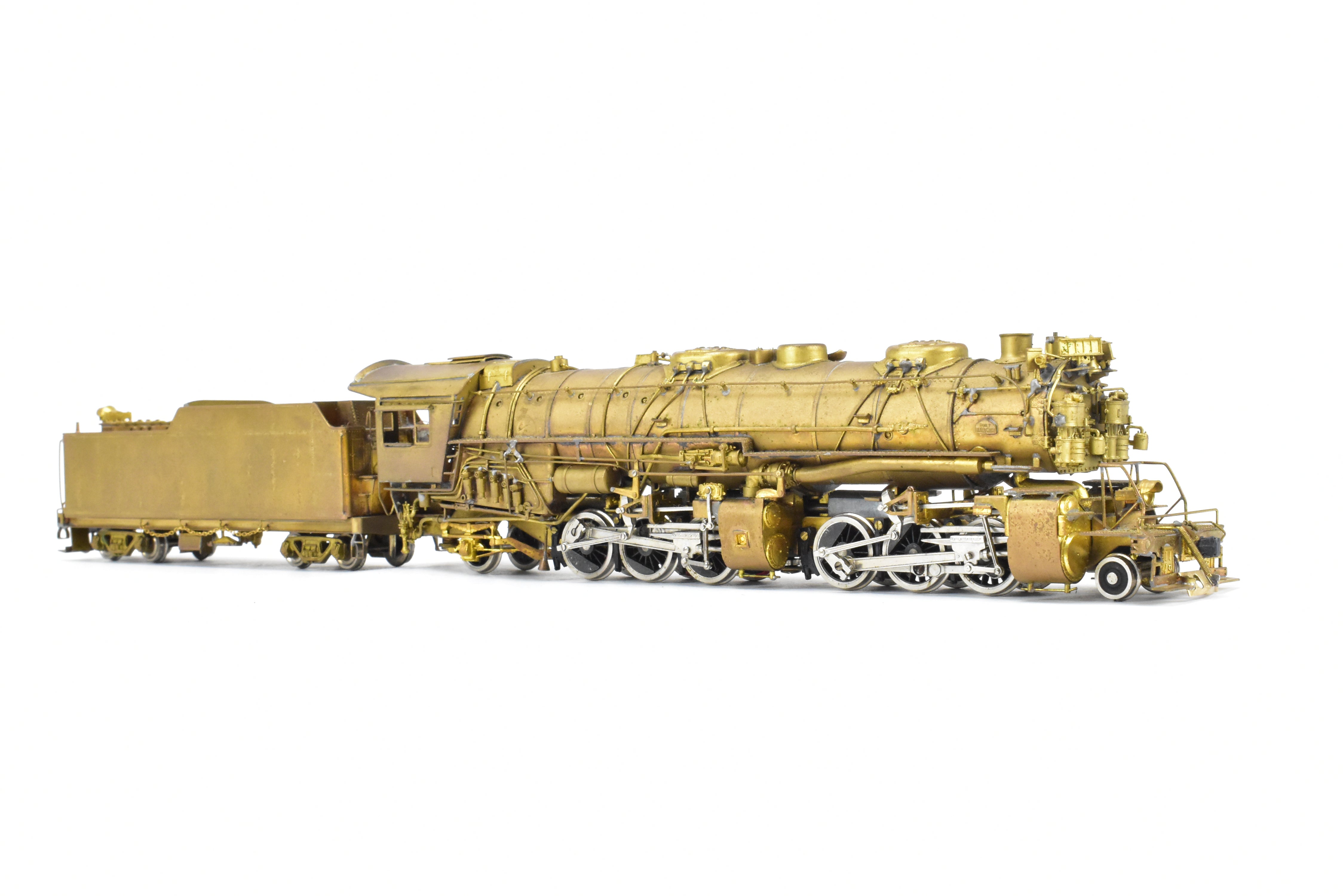 High - Quality HO Scale Brass Pacific Fast Mail (PFM) Model of United C&O - Chesapeake & Ohio H - 6 2 - 6 - 6 - 2 Steam Locomotive