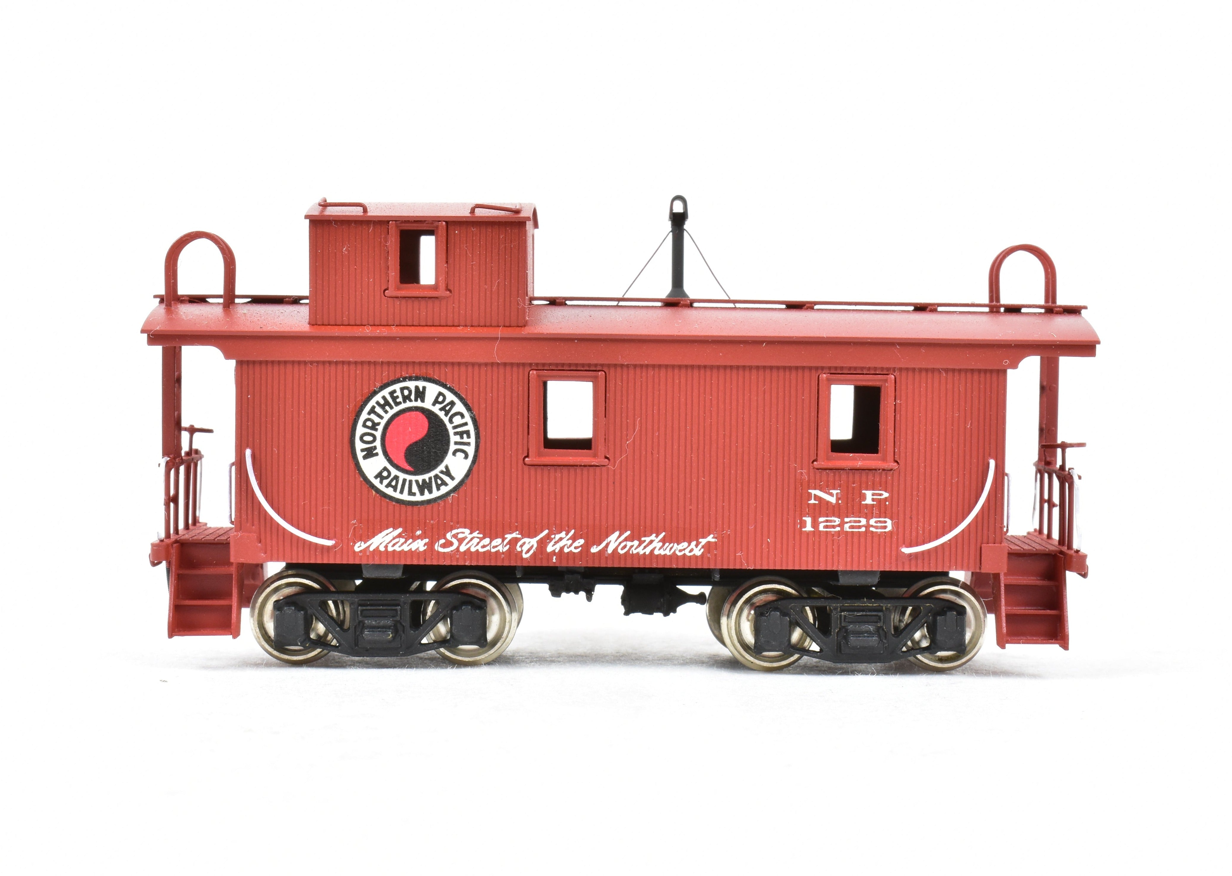 Custom Painted HO Scale Brass Wood Caboose Model of Northwest Short Line and Northern Pacific Railroads