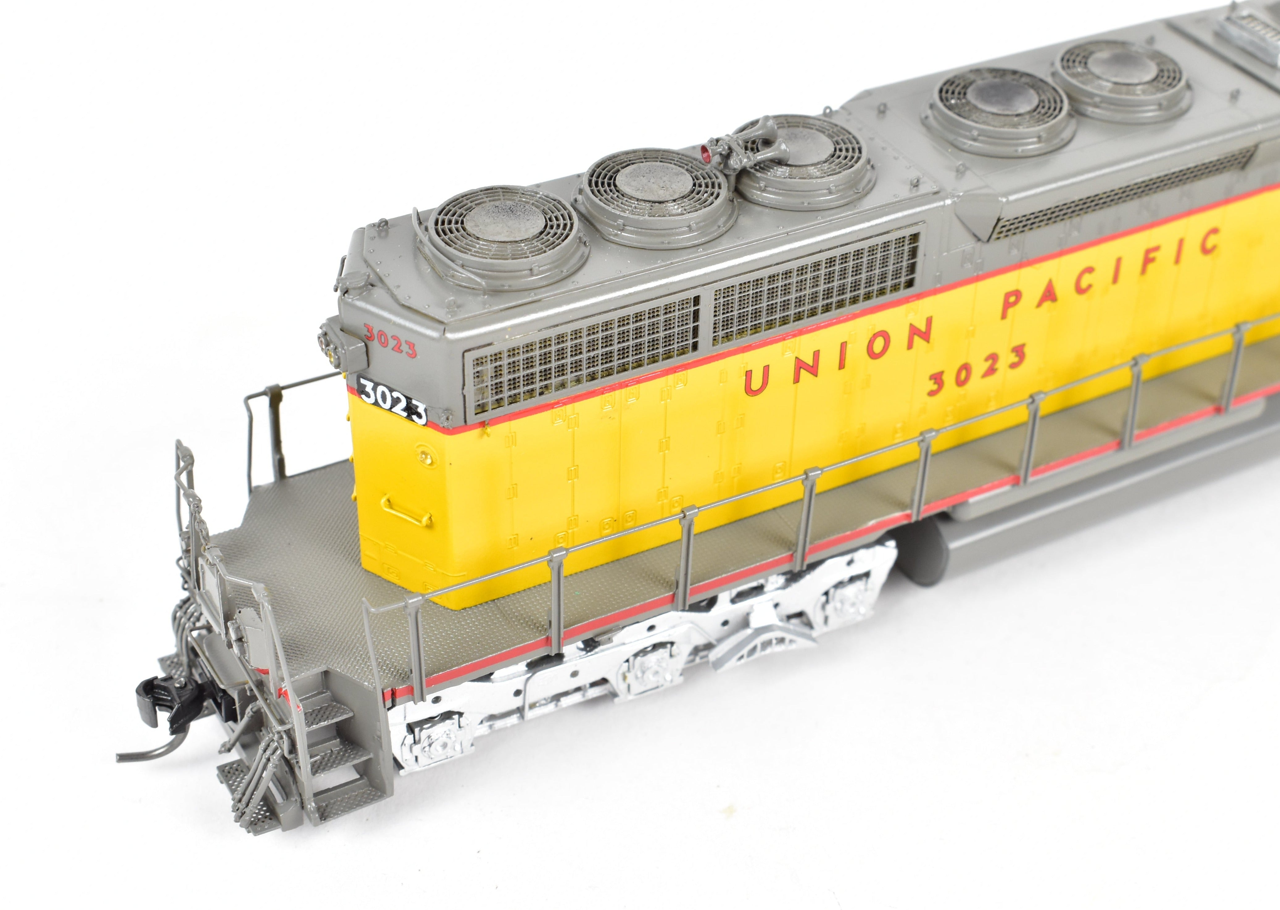 HO Scale Brass UP Union Pacific EMD SD40 Low Hood Custom Painted #3004 by Overland Models