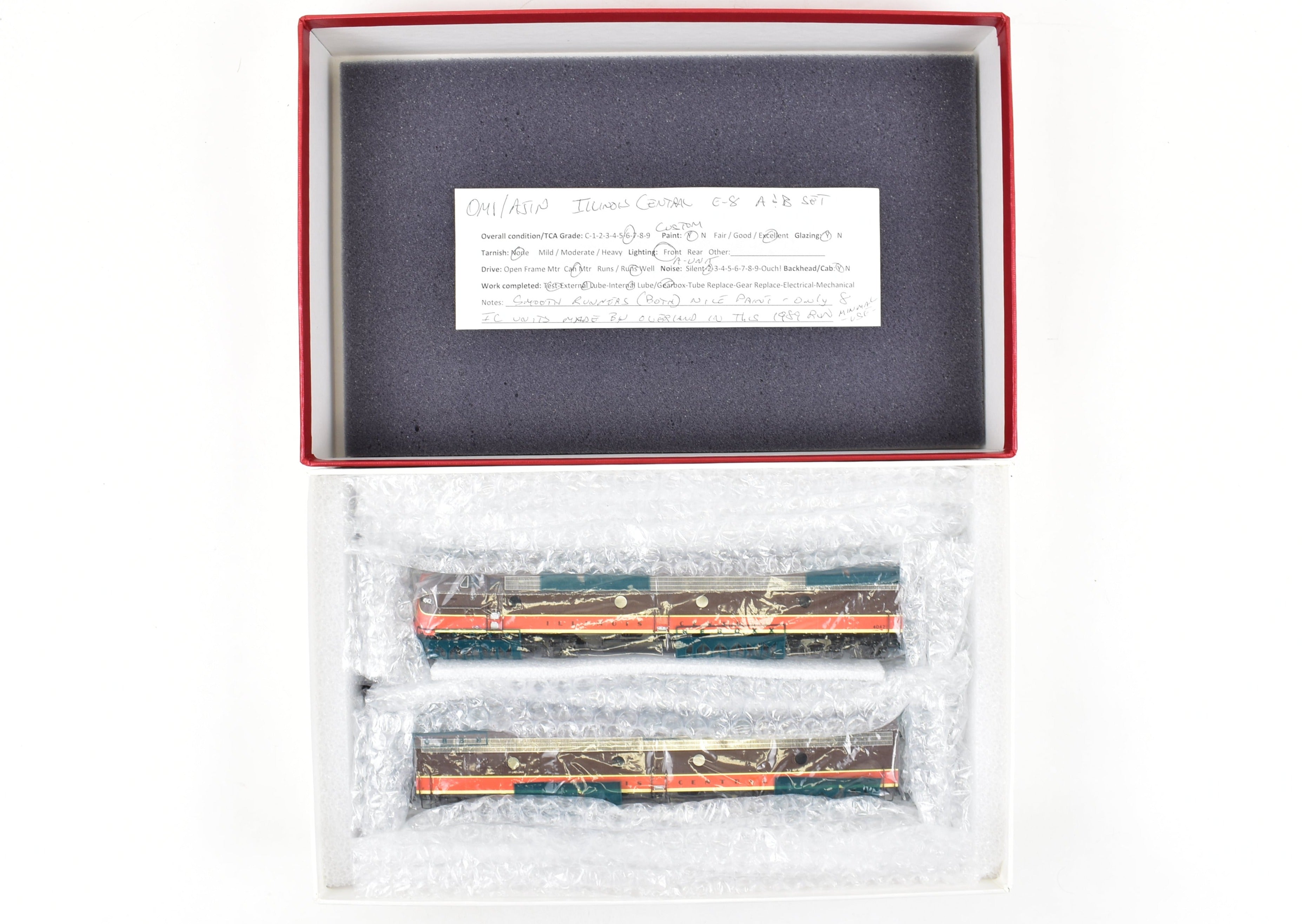 Overland Models IC Illinois Central EMD E9 - A & E8 - B Set, Pro - Painted, ReBoxx