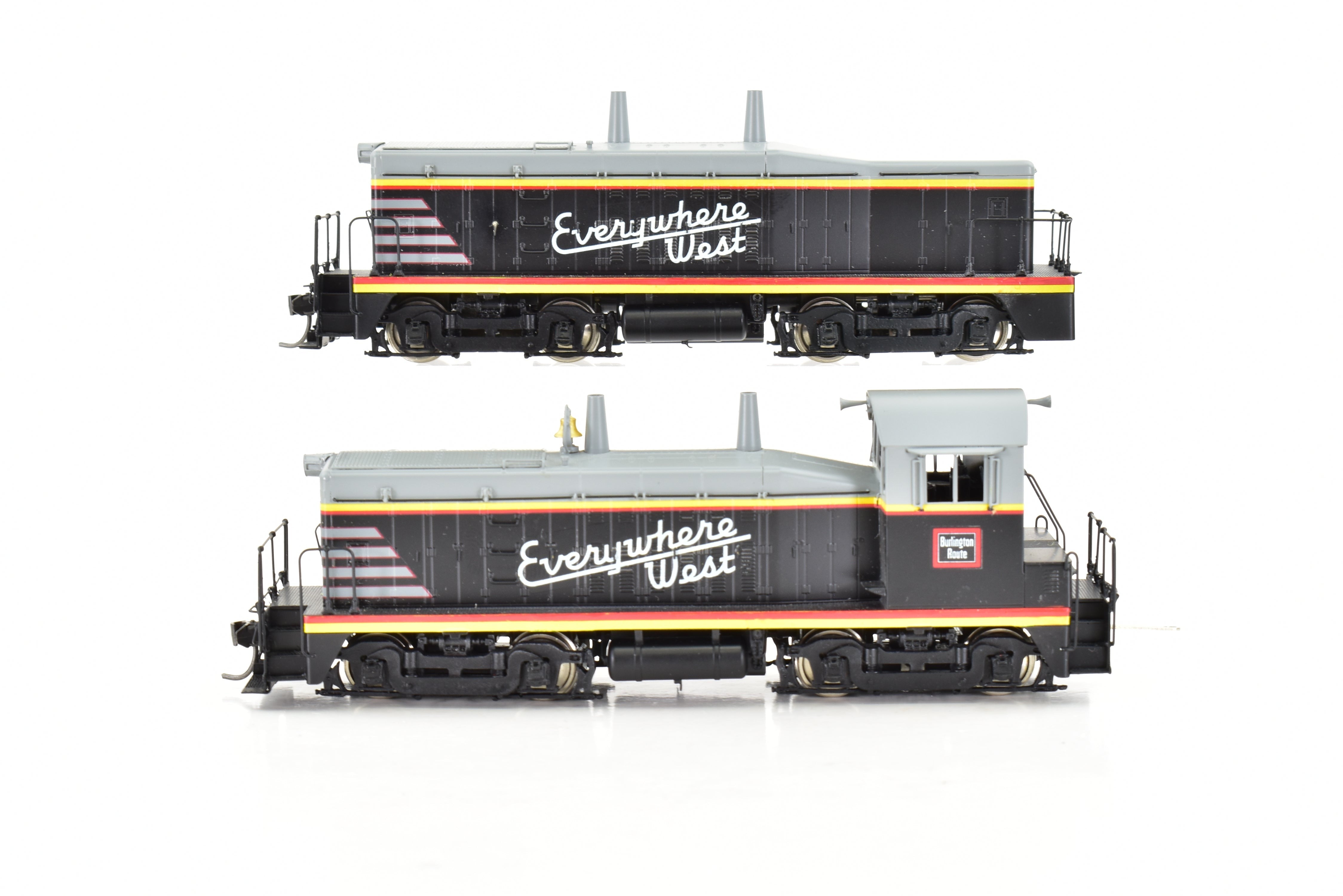 HO Scale Brass Oriental Limited CB&Q Burlington Route EMD TR-2 Cow and Calf Switcher Set