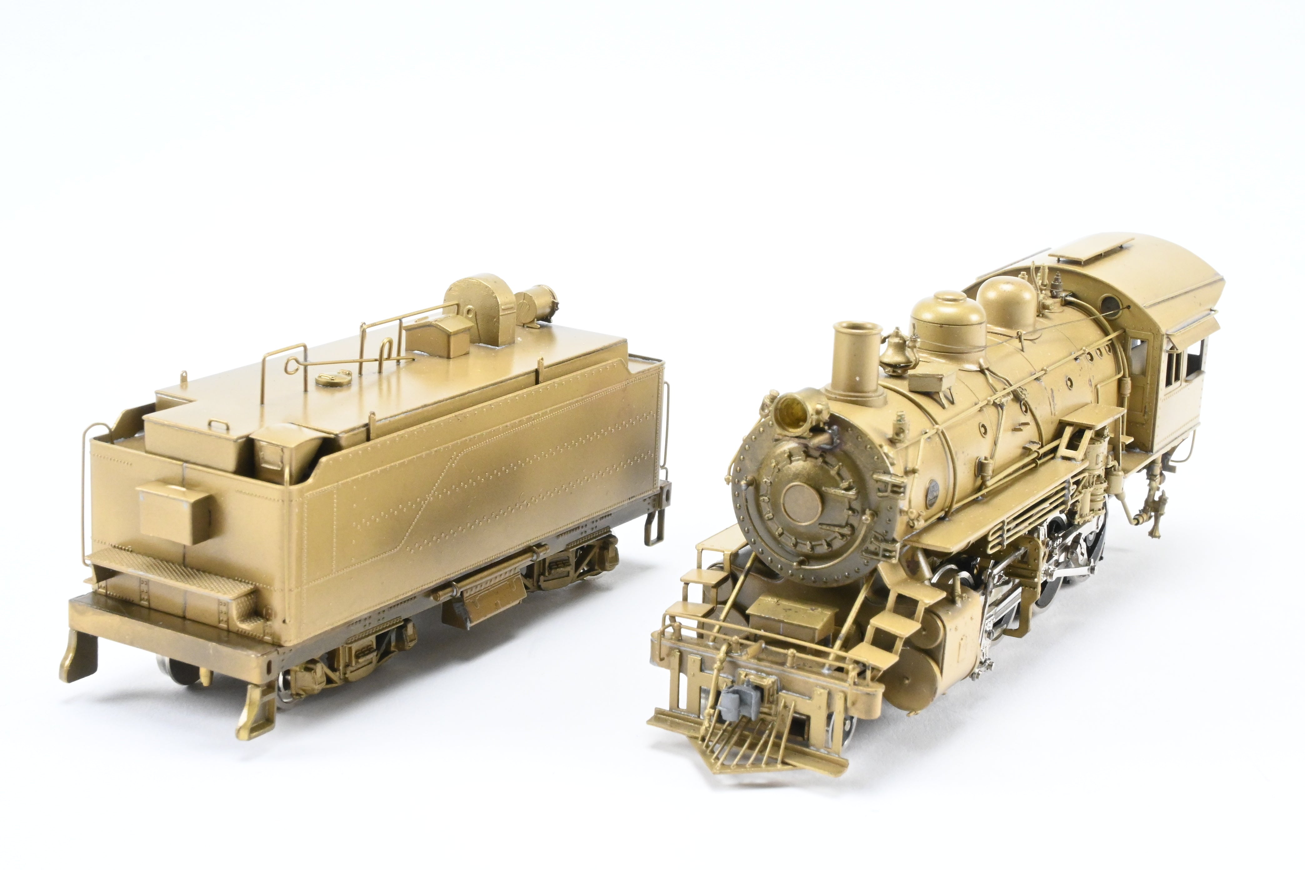 High - Quality HO Scale Brass Pacific Fast Mail Model of United ATSF - Santa Fe 2 - 8 - 0 Locomotive from the 1950 Class with 1975 Last Run