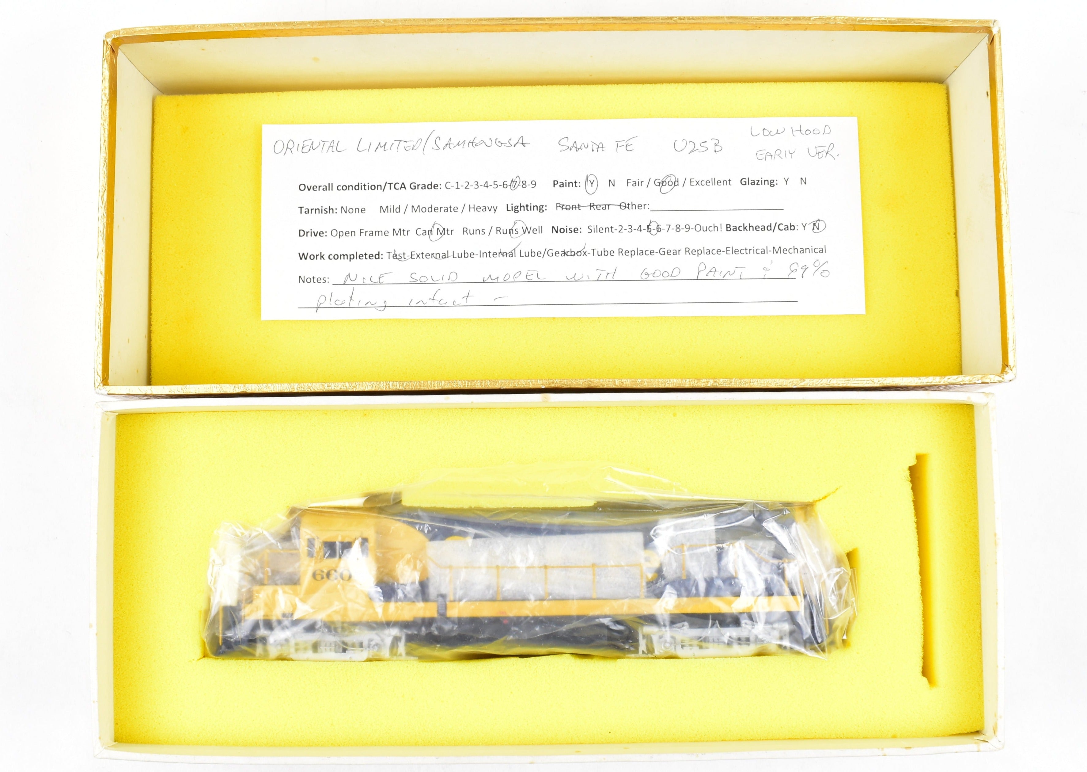 HO Scale Brass Model of Oriental Limited ATSF - Santa Fe GE U25B with 2500 HP Low Hood and Early Pro Painted Finish