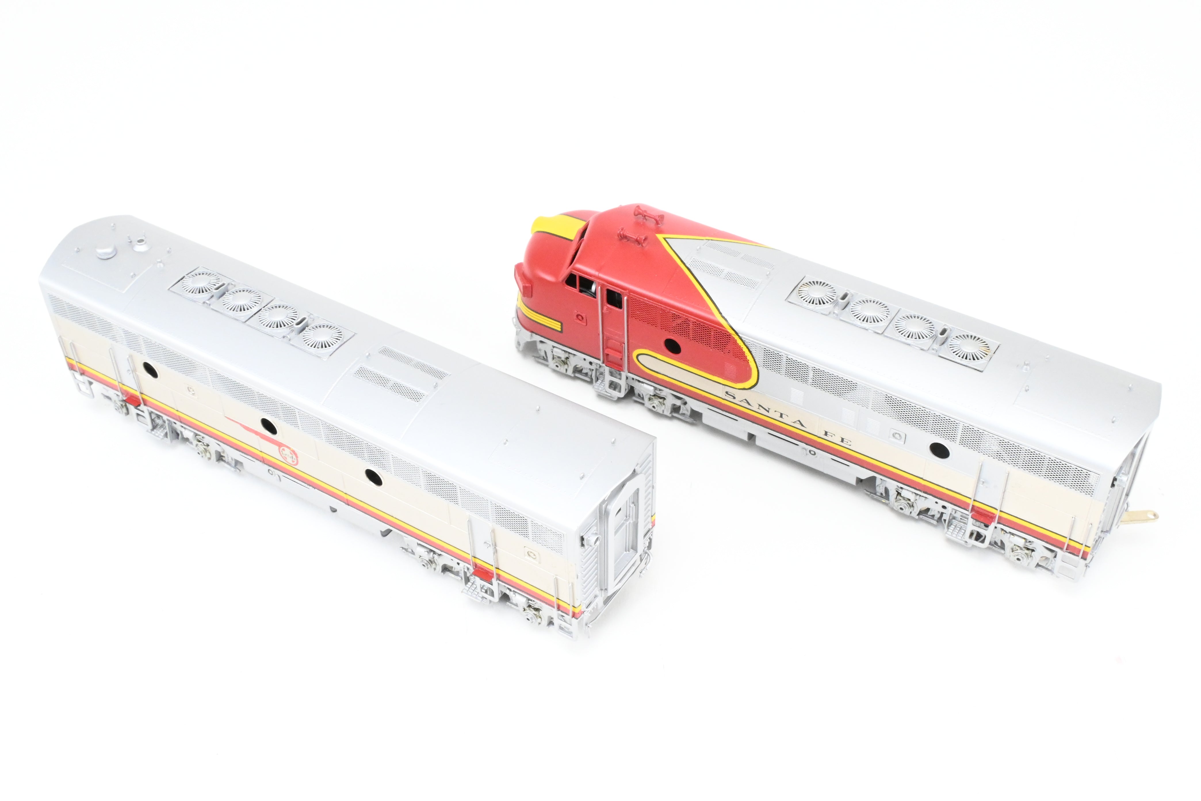 High - Quality HO Scale Brass Oriental Limited ATSF - Santa Fe EMD F3 Phase II/III 1500 HP A/B/B/A Set with Factory - Applied Plating and Painting for Model Train Enthusiasts