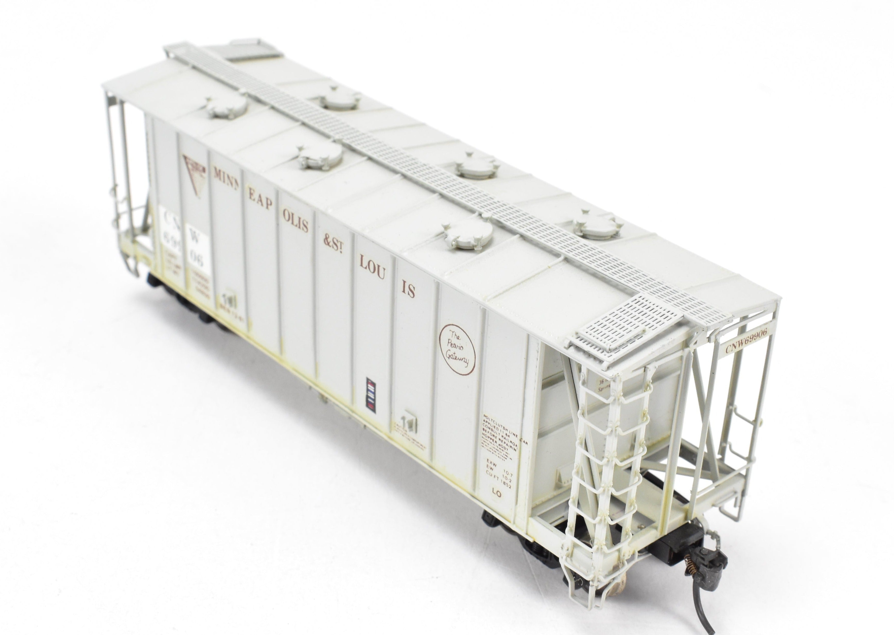 HO Brass OMI Airslide Covered Hopper - M&StL with C&NW Patch CP 69906