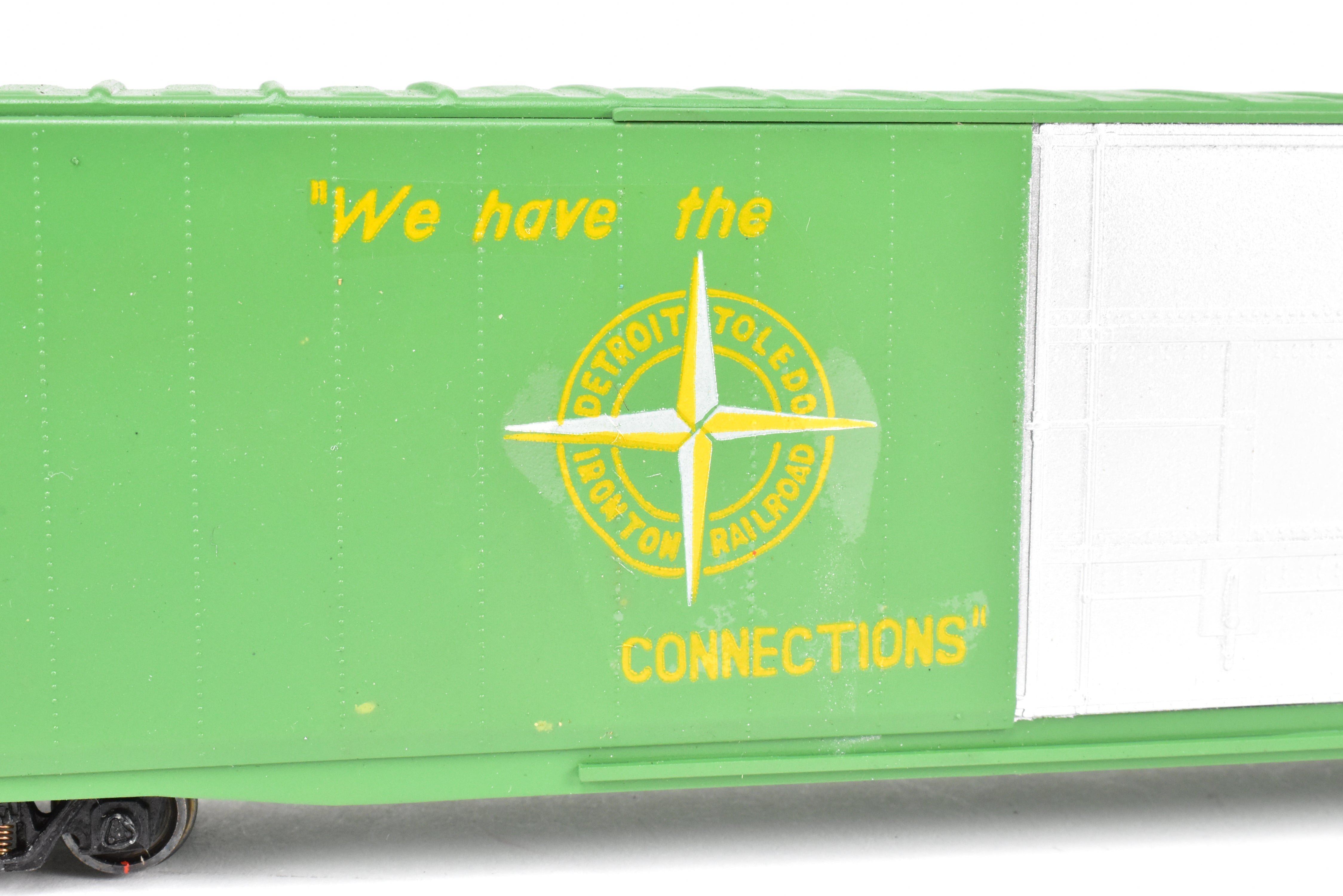 HO Scale Brass Model Trains - Detroit Toledo & Ironton (DT&I) 86 Foot High - Cube Boxcar, Custom - Painted in Lime Green, Model Number CP DT&I 26201