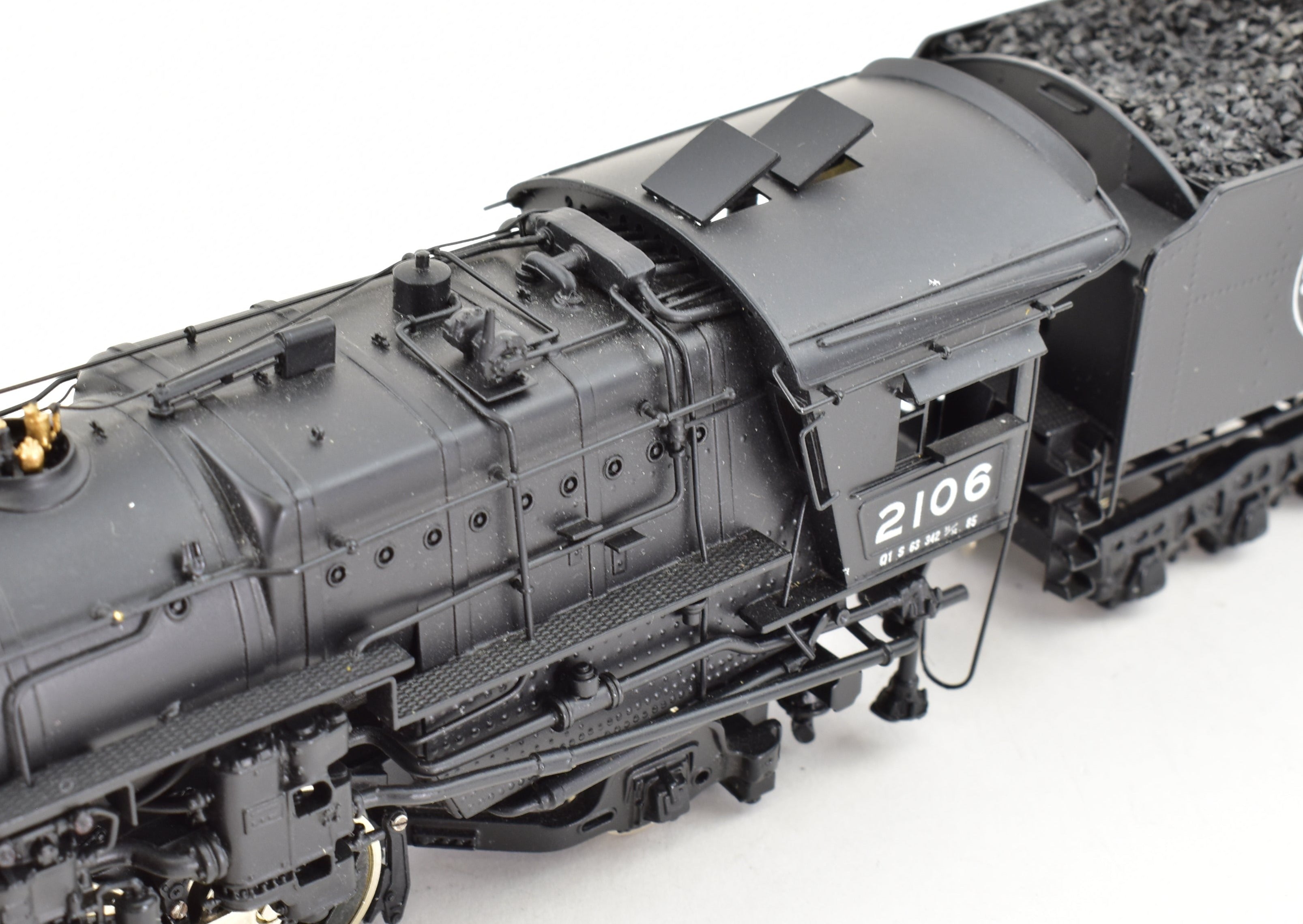 High - Quality HO Scale Brass Model Train CON PFM - Tenshodo GN - Great Northern 2 - 10 - 2 Class Q - 1 Factory - Painted Model from 1984 Production Run