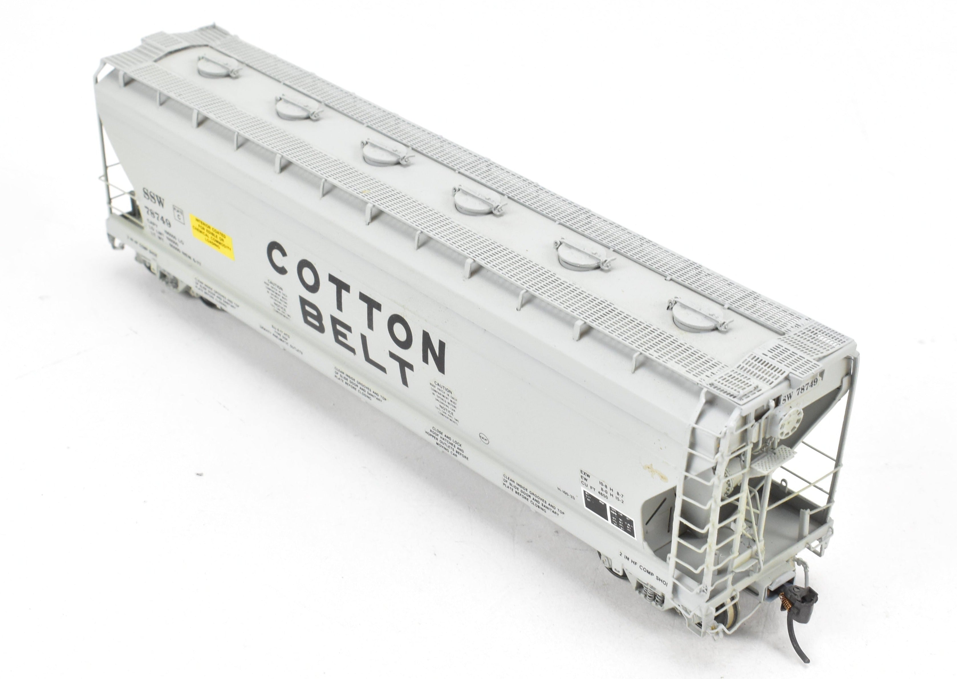 HO Scale Brass Model Train - Overland Models, Inc. (OMI) SSW - Cotton Belt ACF 3 - Bay Centerflow 4650 Covered Hopper with 6 Round Hatches, Car Number CP 78749