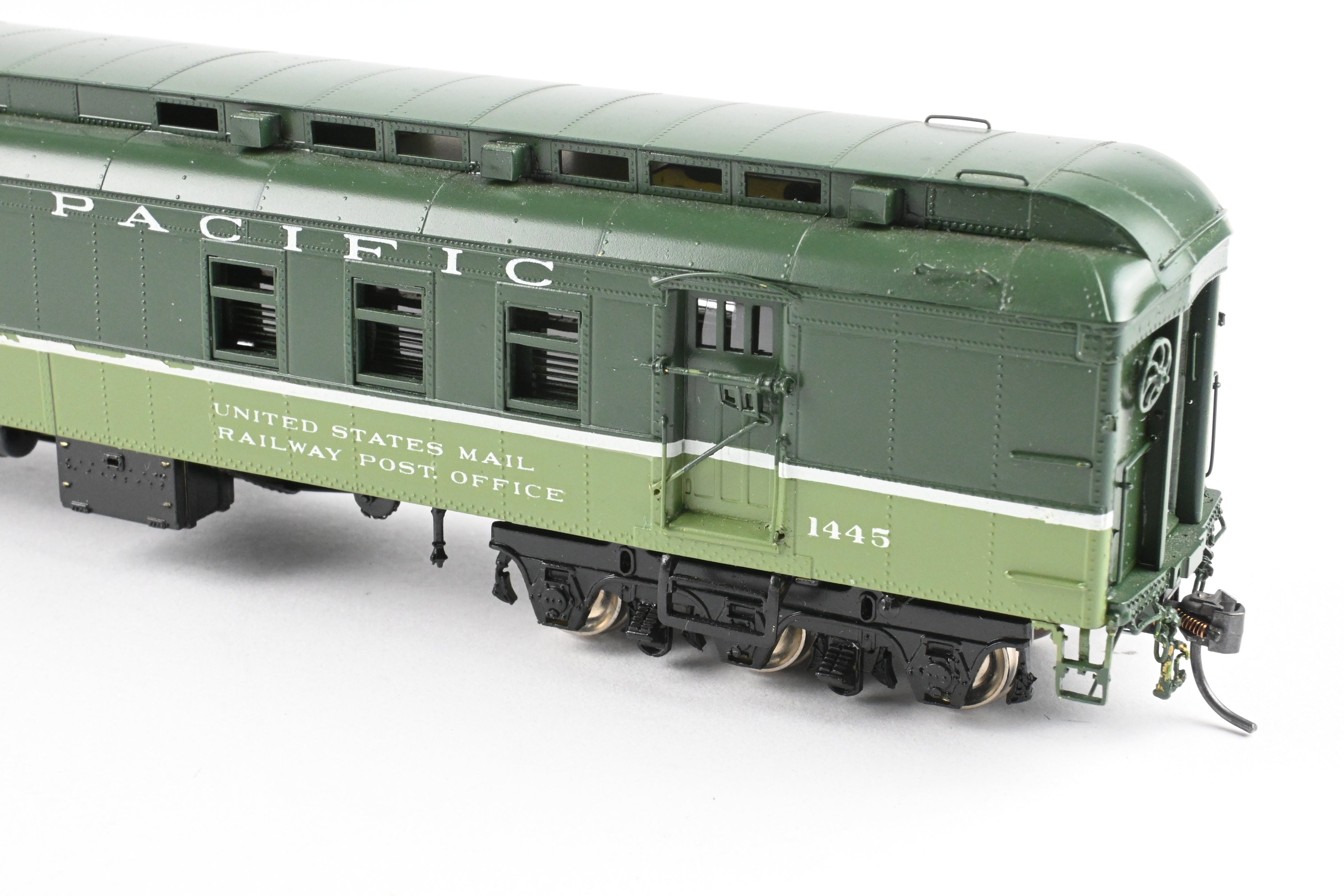 HO Scale Brass Northern Pacific RPO Car Model by W&R Enterprises, Custom Painted in Loewy Style, No. 1435