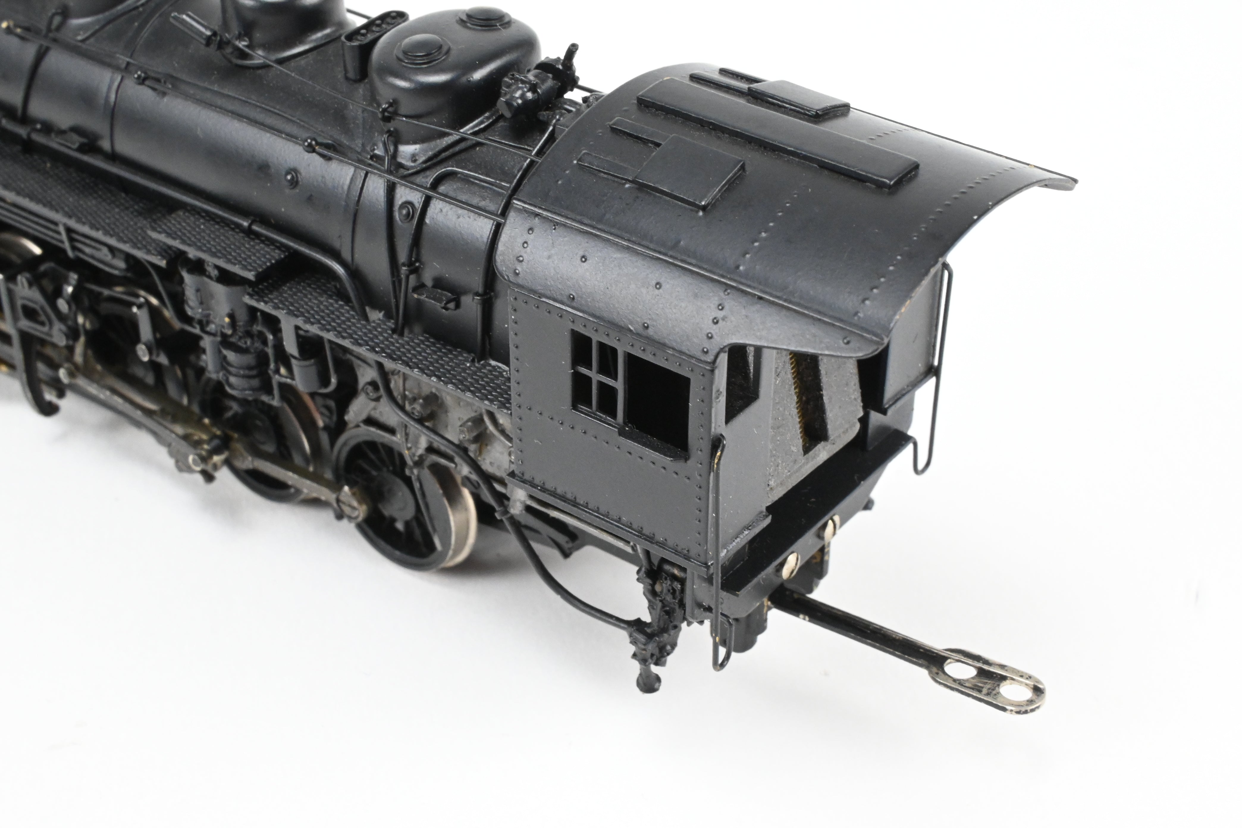 HO Scale Brass Model Train - Akane USRA United States Railway Administration 0-8-0 Switcher, New York Central Version (Class U3), Unlettered, with Clear Vision Tender