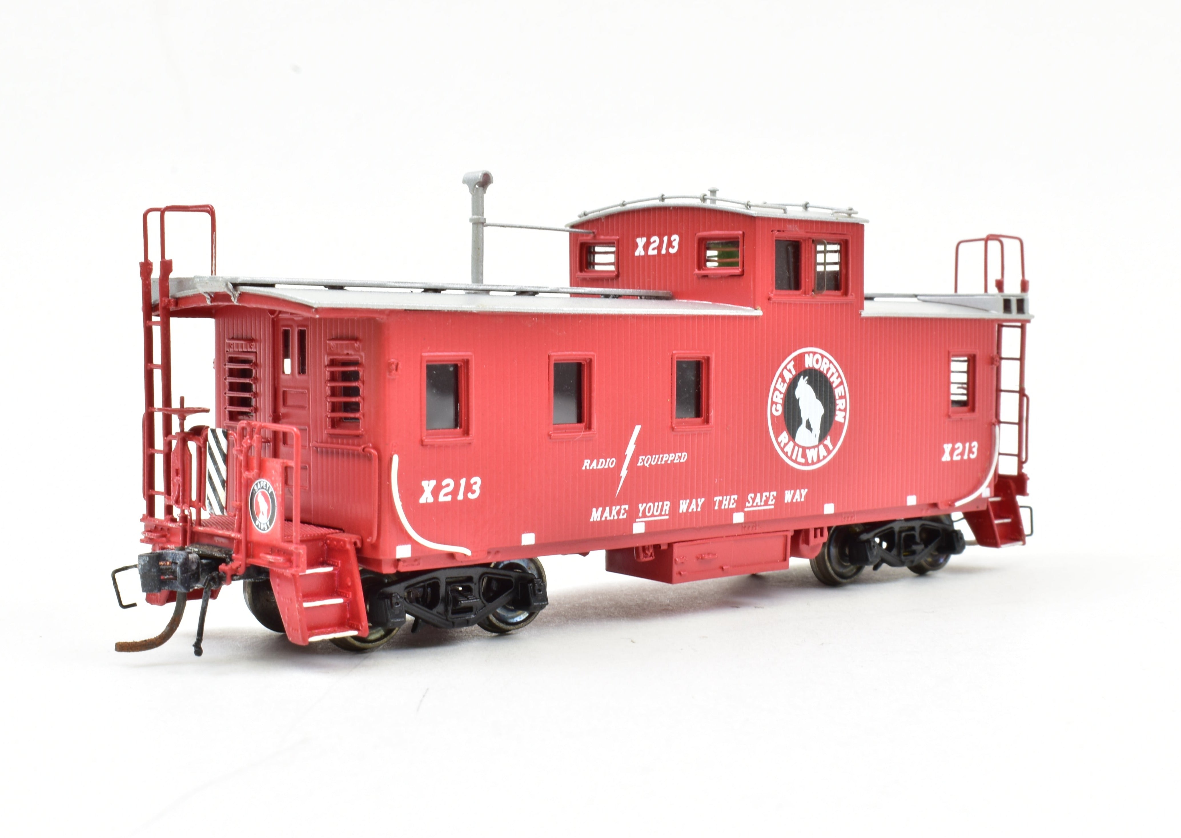 HO Brass OMI Overland Models' Great Northern 30' Factory - Painted Wood Caboose No. X - 213