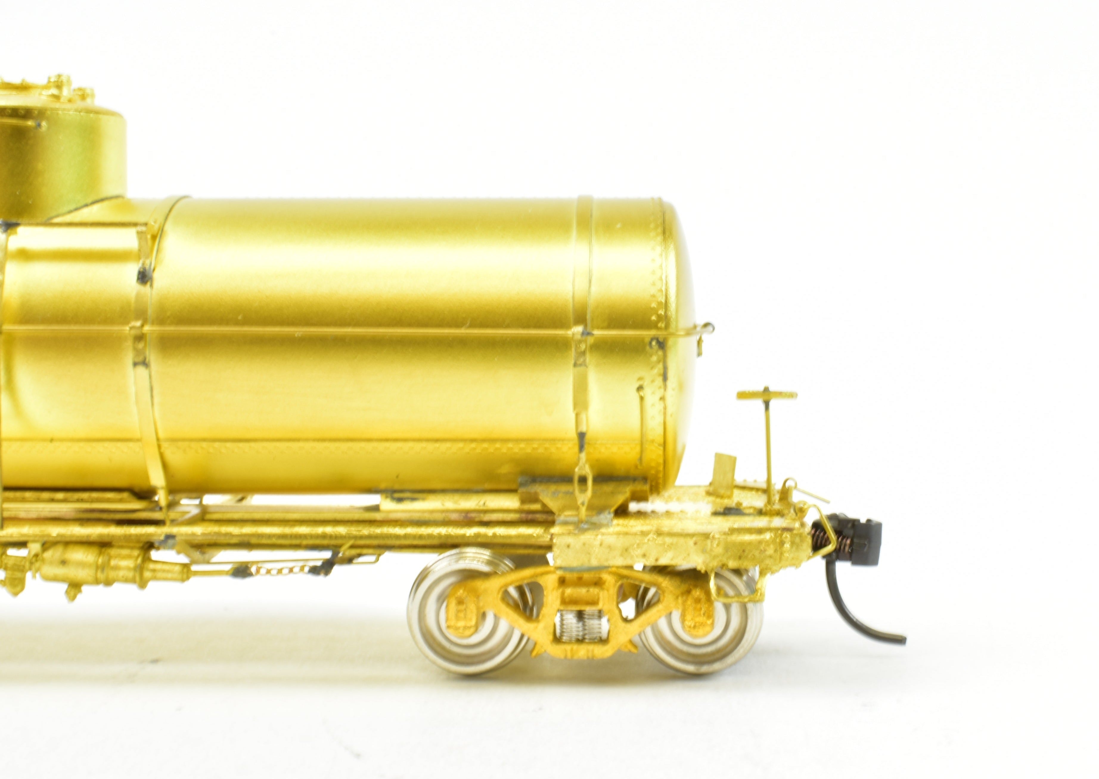 HO Scale Brass OMI - Overland Models, Inc. Various Roads UTLX 10,000 Gallon Tank Car Model for Model Trains Enthusiasts
