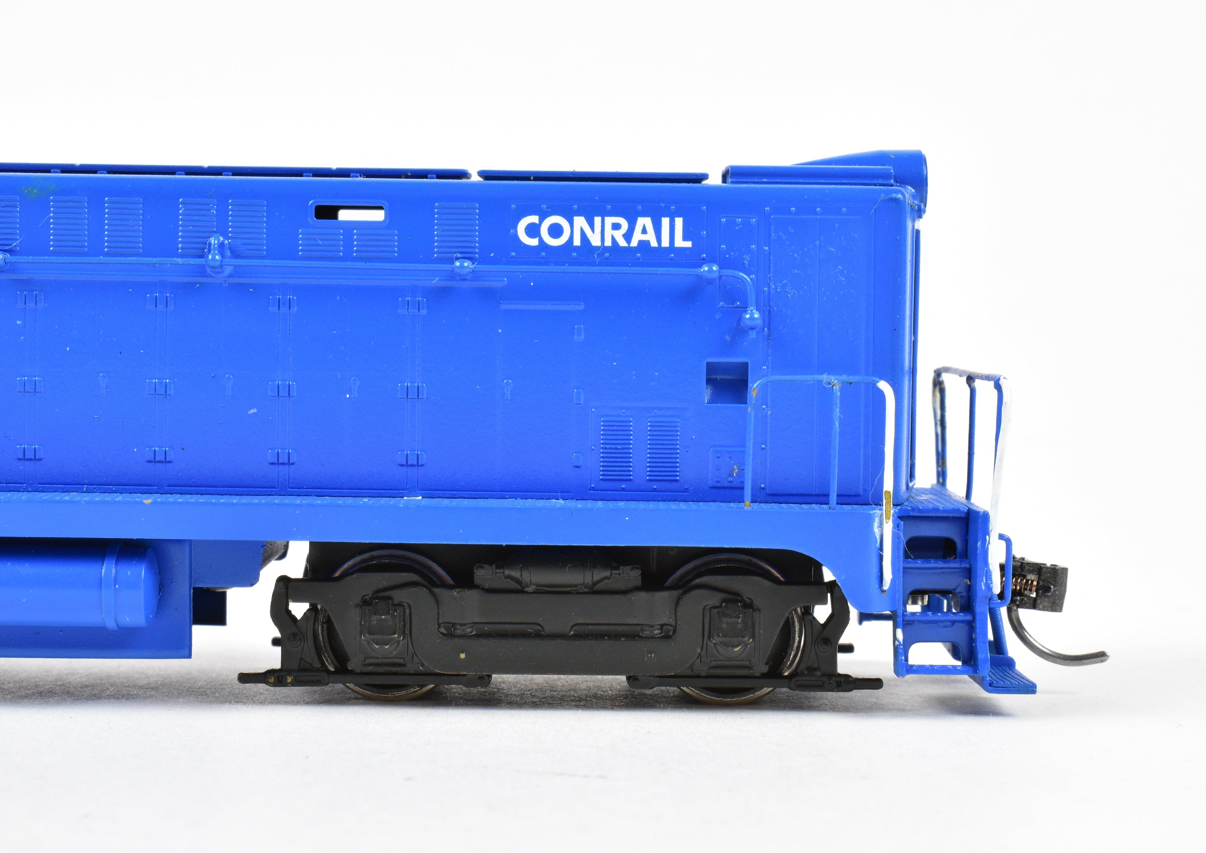 High - Quality HO Scale Brass Hallmark Models Custom - Painted Conrail Baldwin VO - 1000 Diesel Switcher Model