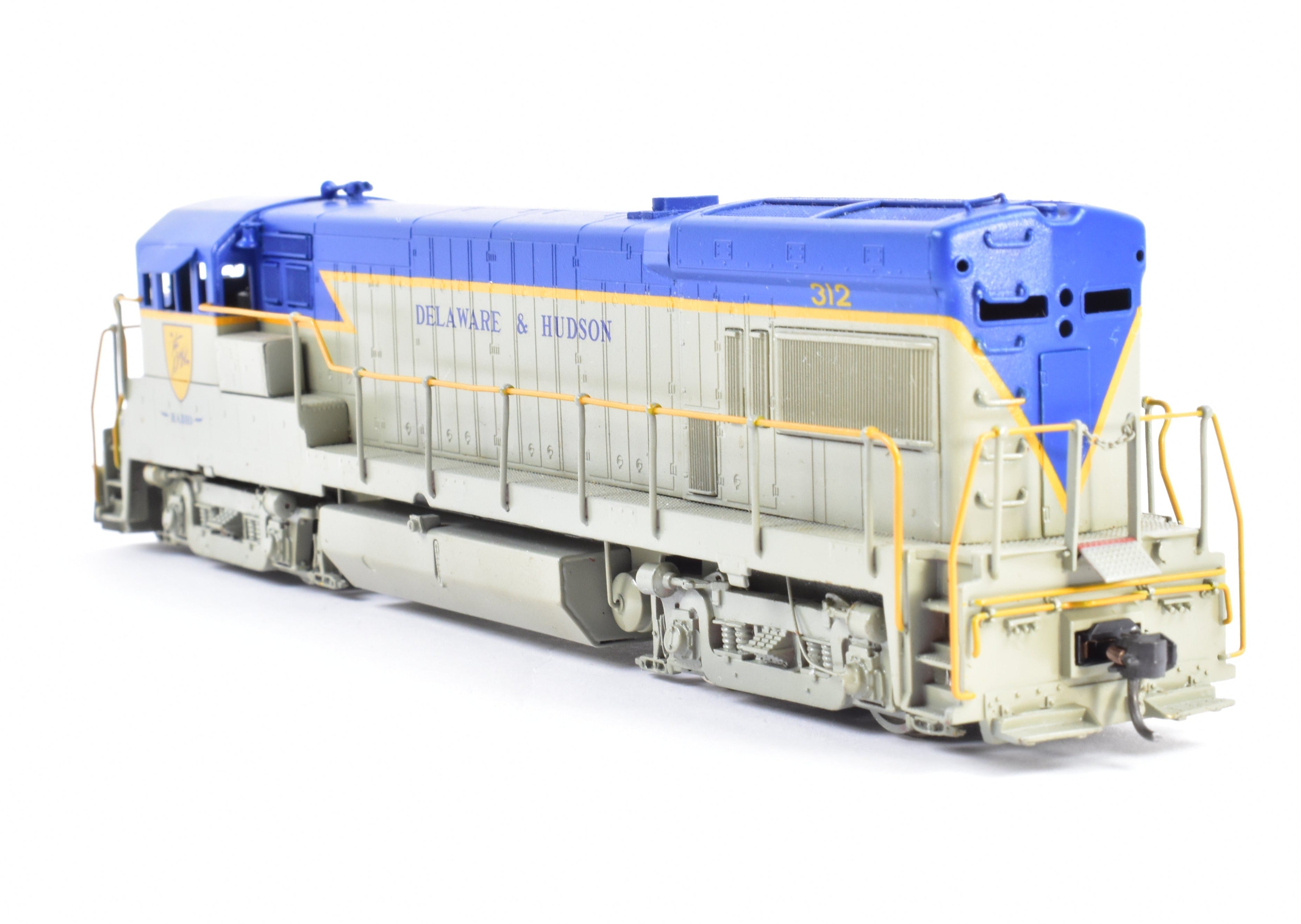 HO Scale Brass Oriental Limited Delaware & Hudson GE U-30B 3000 HP Low Hood Road Switcher Model Locomotive Custom Painted with Number 312