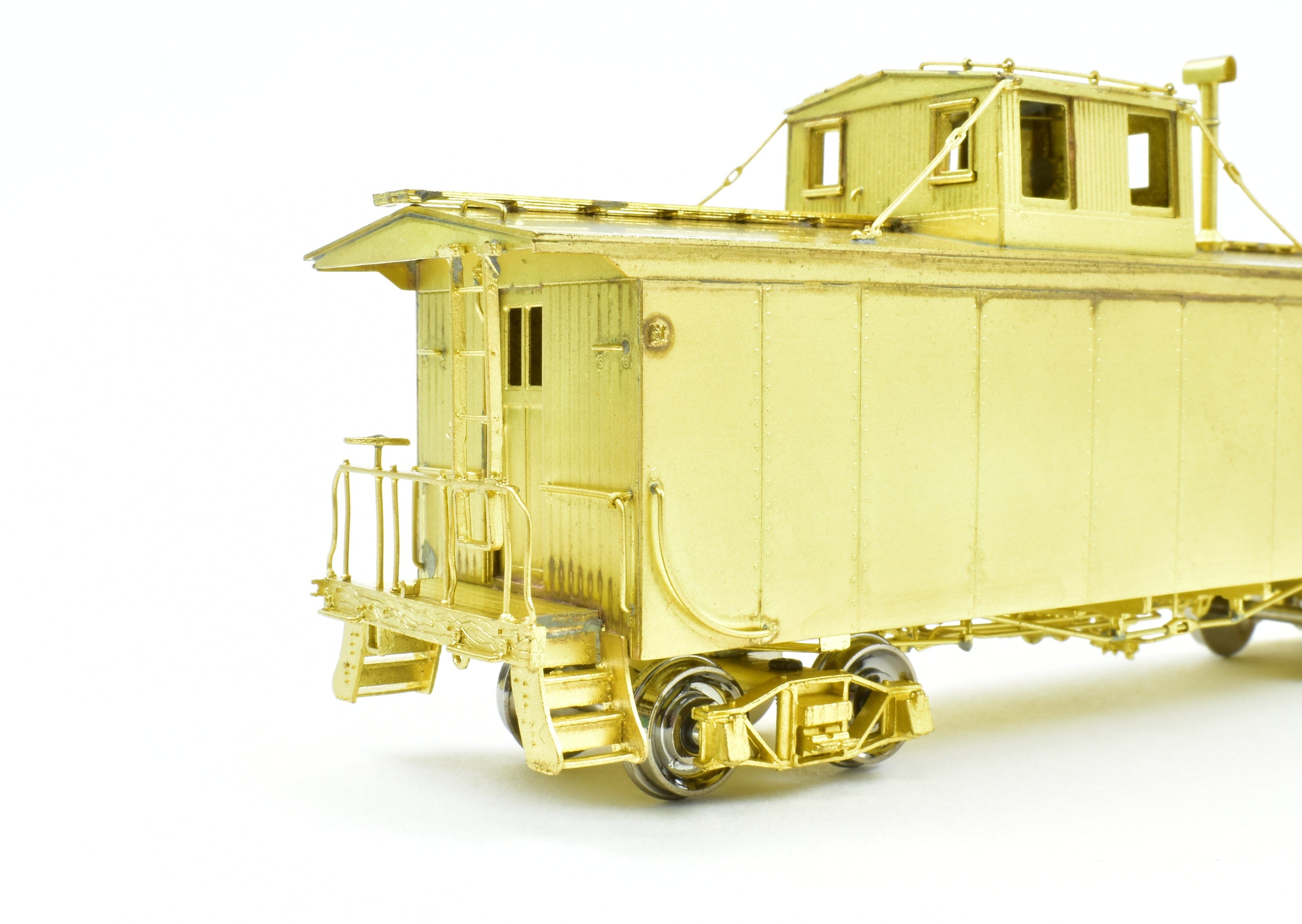 HO Brass OMI Overland Models Soo Line Wood Sheath Caboose with Two Side Windows