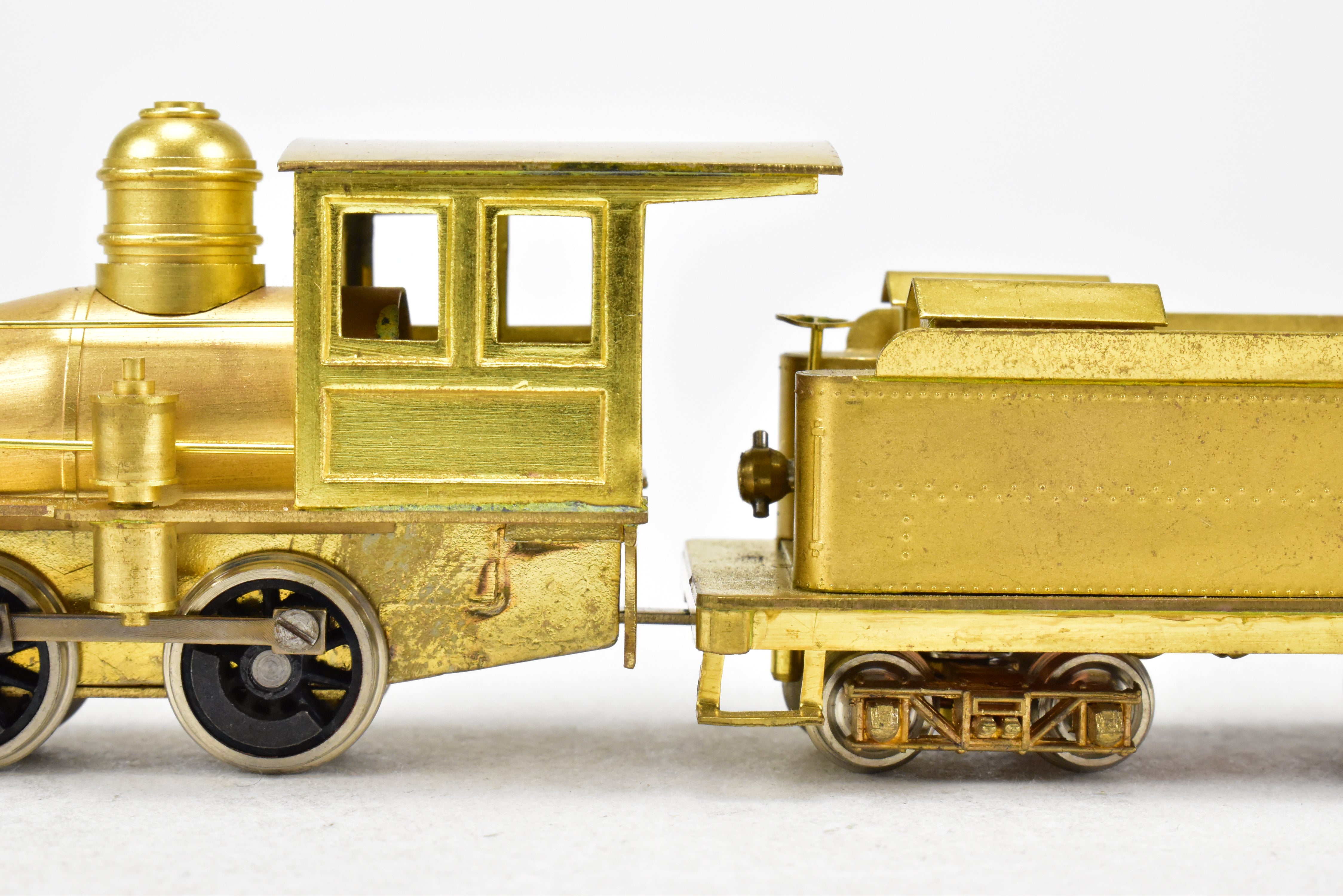 HOn3 Scale Brass Model Train - Far East Distributors Mogul 2-6-0 Steam Locomotive from Circa 1910 in Spartan Series