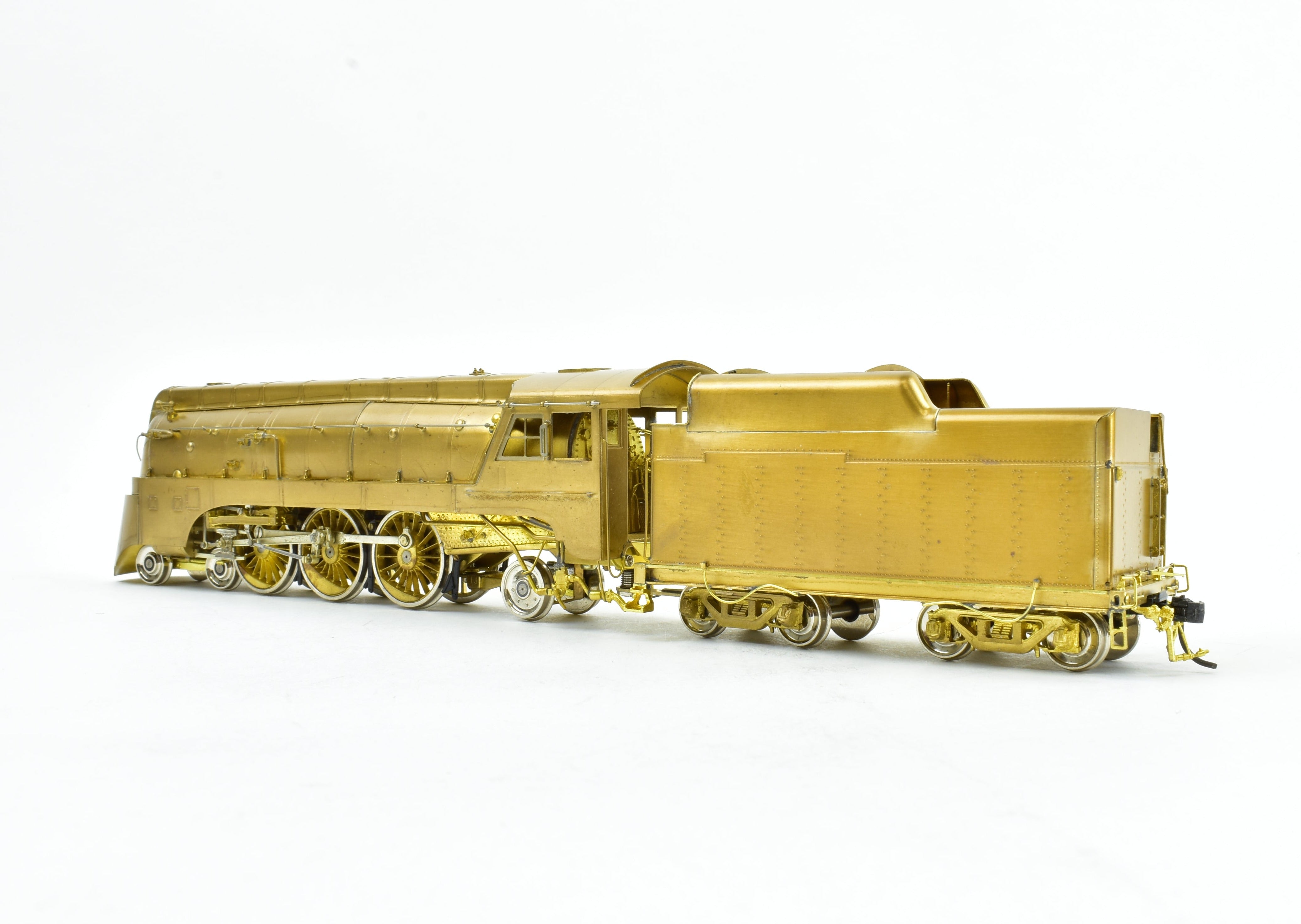 HO Scale Brass Model Train - Overland Models, Inc. MILW - Milwaukee Road 4-6-2 Pacific #151 Streamlined Chippawa, a Collectible Railroad Locomotive Model