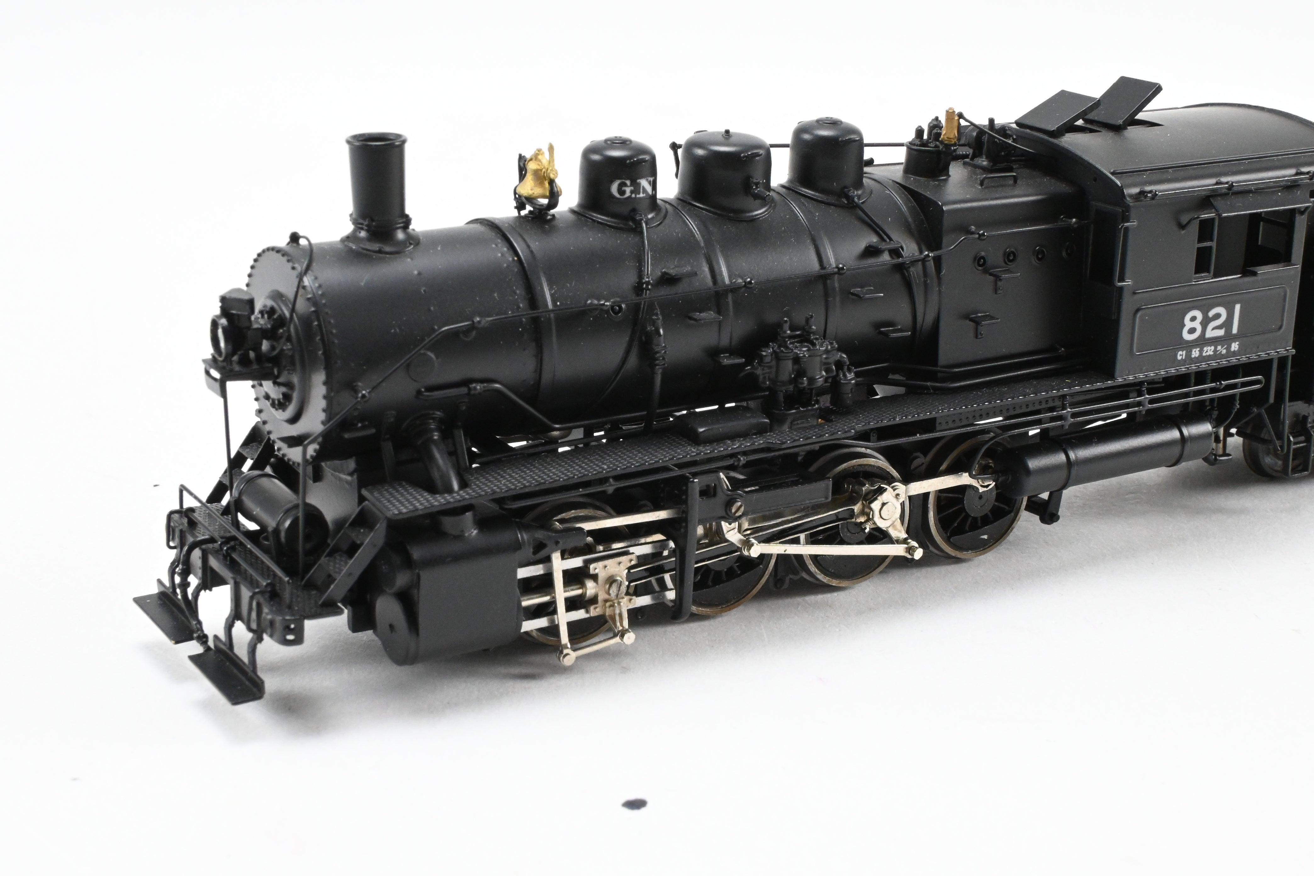 HO Scale Brass Model Train - PFM - Tenshodo Great Northern C - 1 0 - 8 - 0 Switcher Factory Painted Locomotive #821 with TPE Suspension from 1985 Production Run